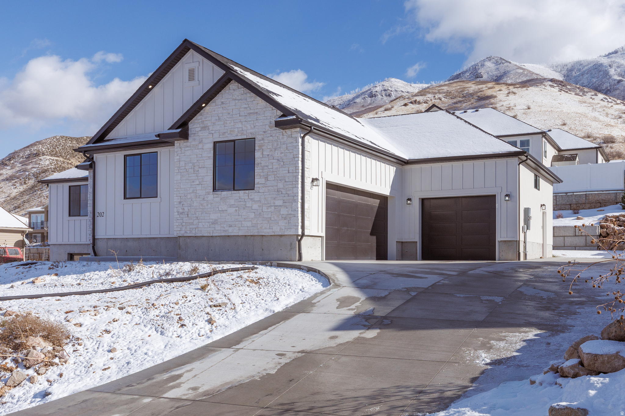 EASTSIDE ESTATES - Residential