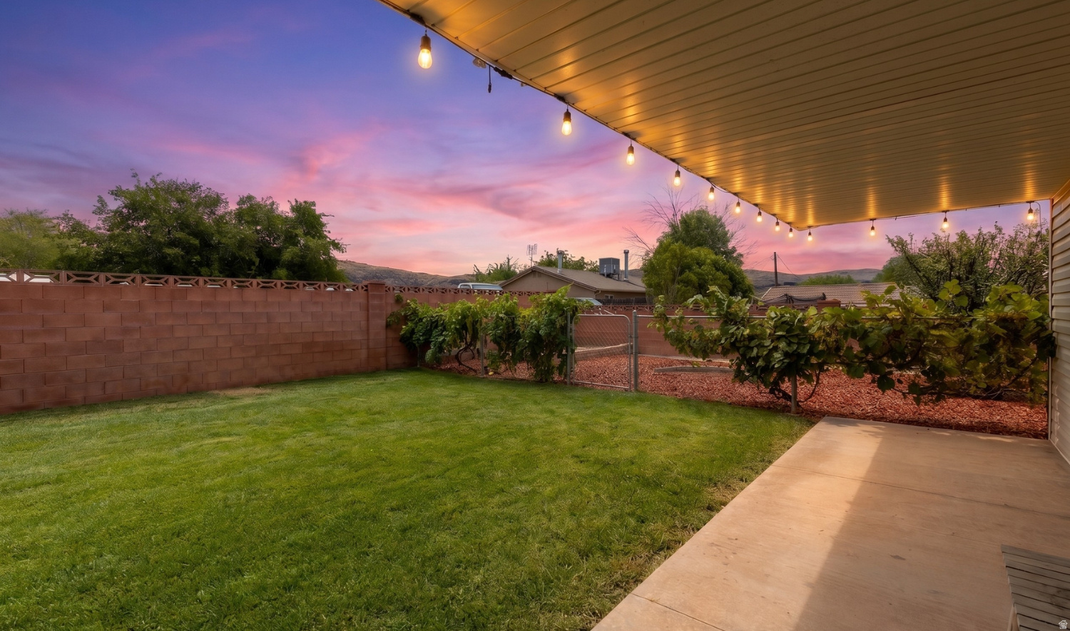 SUNSET EST - Residential