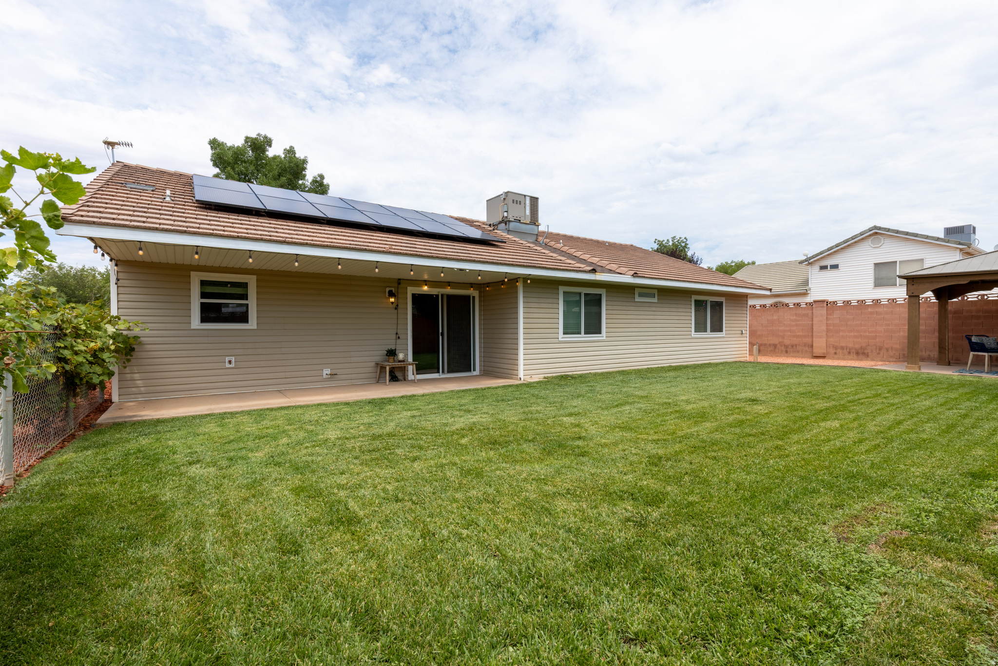 SUNSET EST - Residential