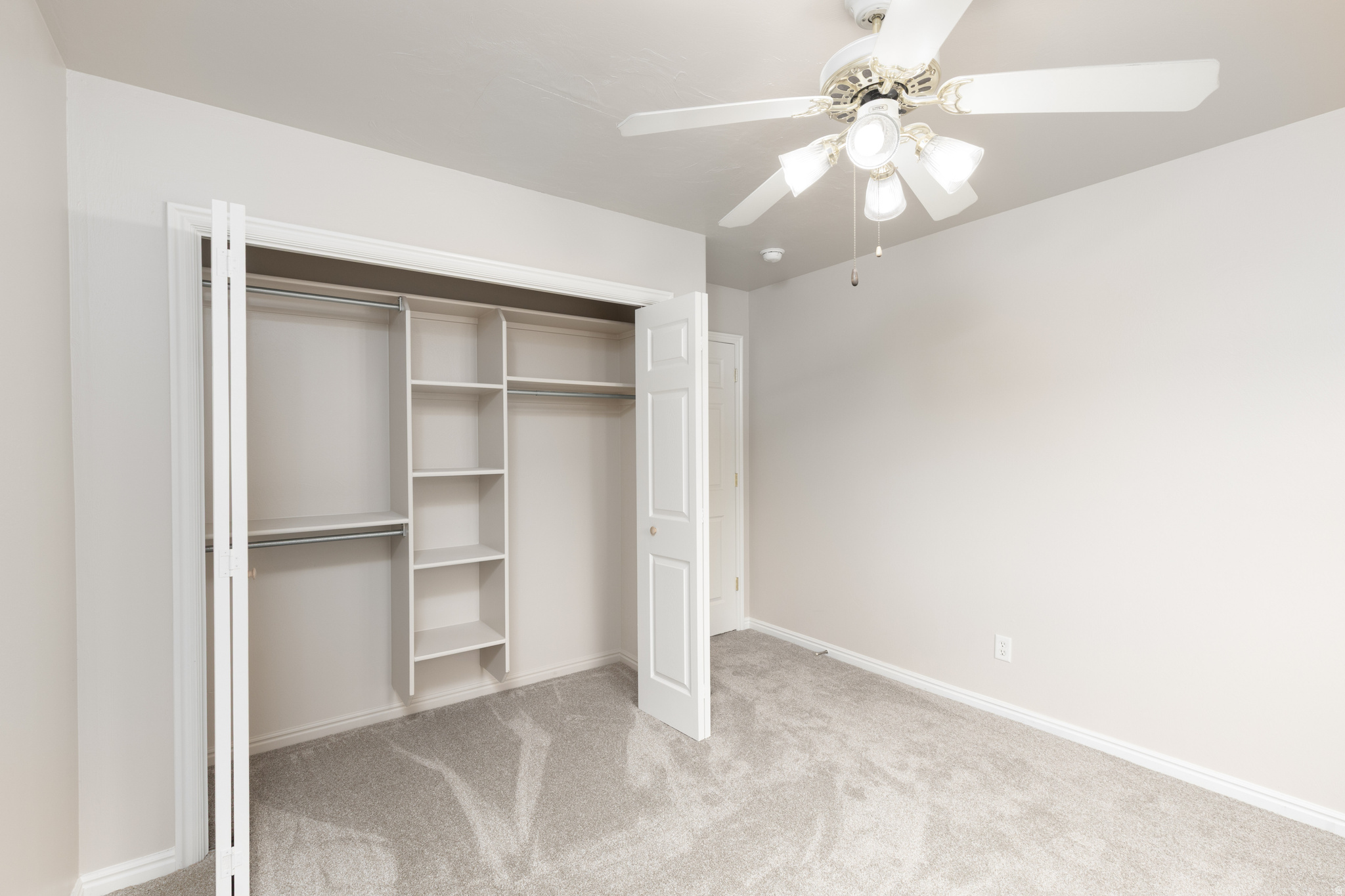SUNSET EST - Residential