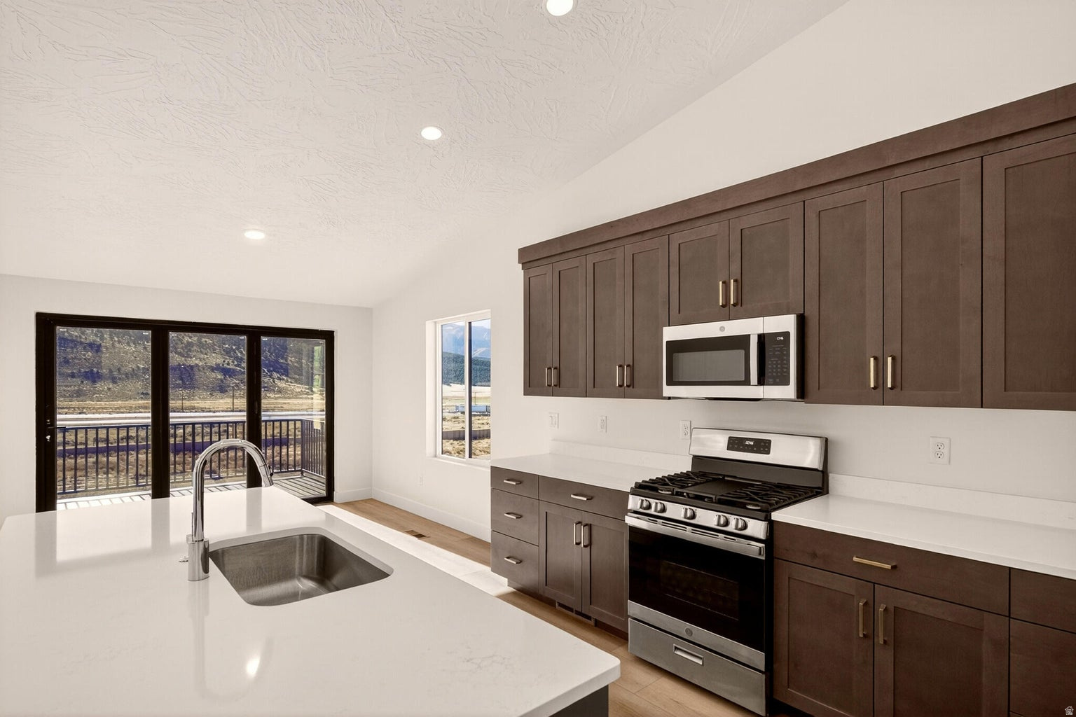 BLACK SAGE - Residential