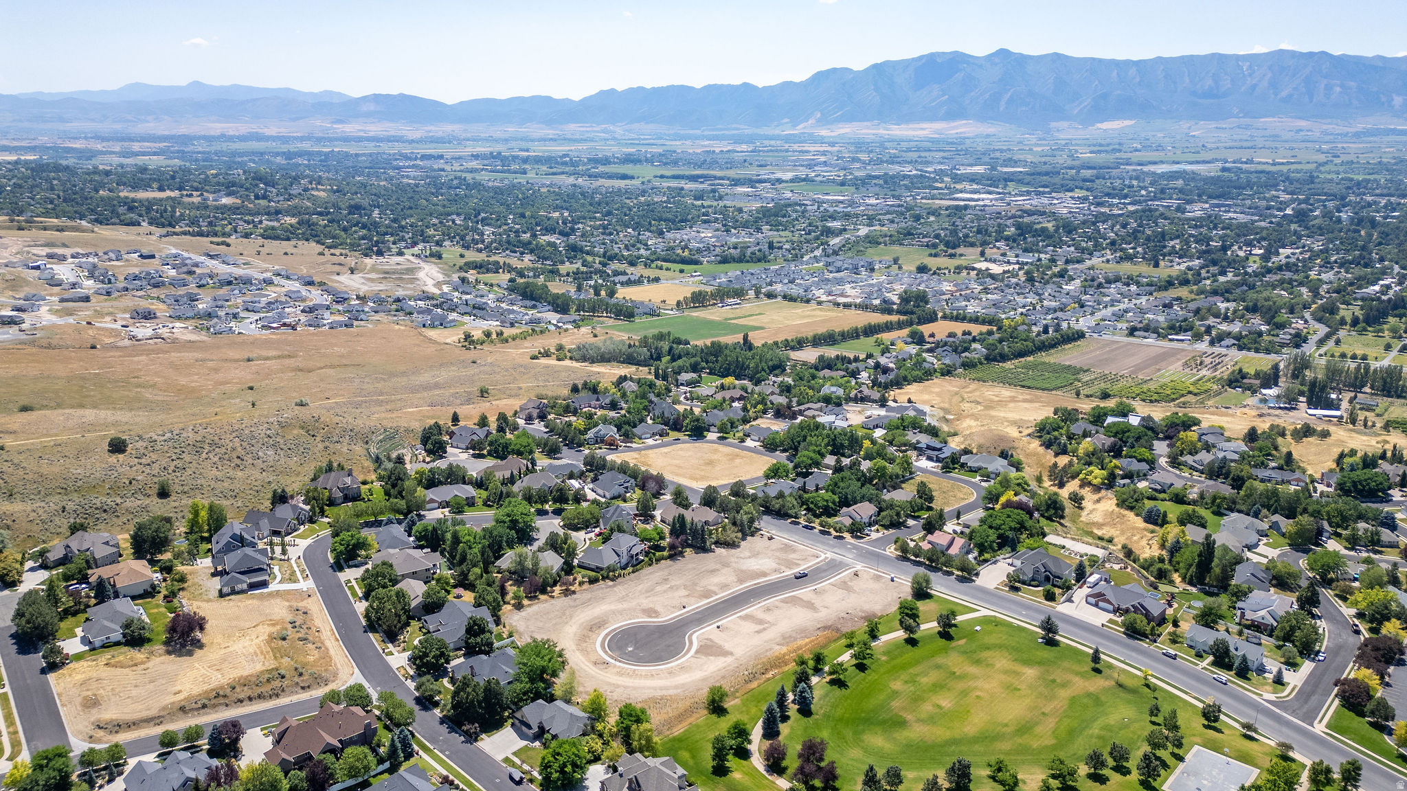 GIBBONS PARK ESTATES - Land