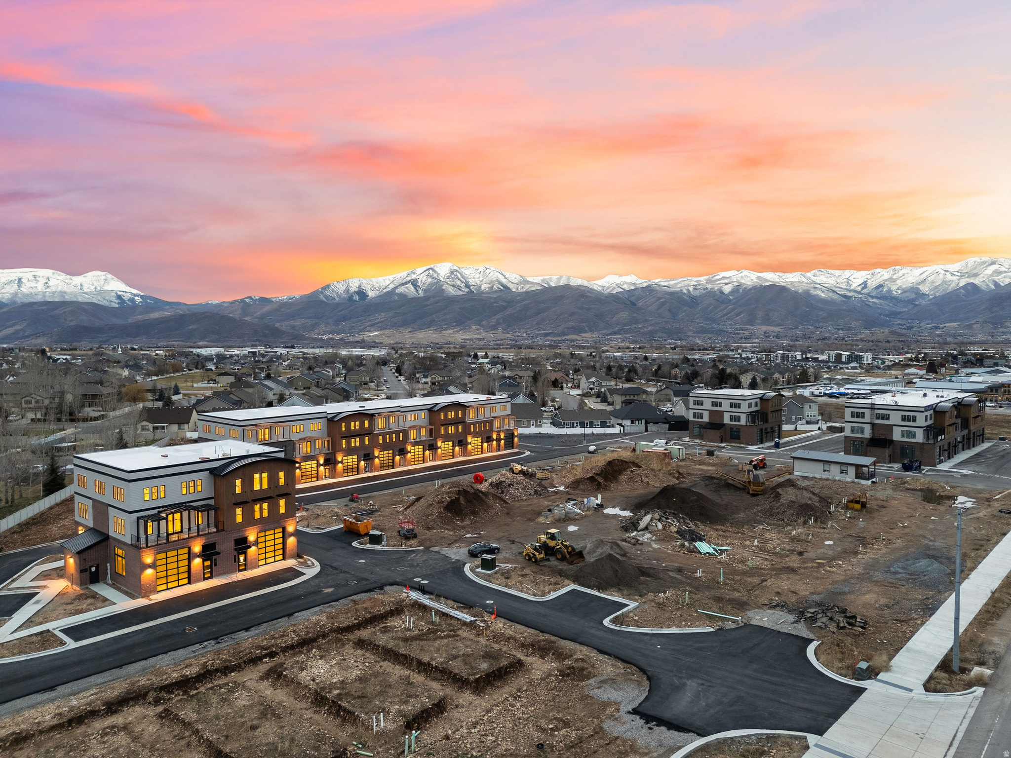 MOUNTAIN VIEW COMMON - Residential