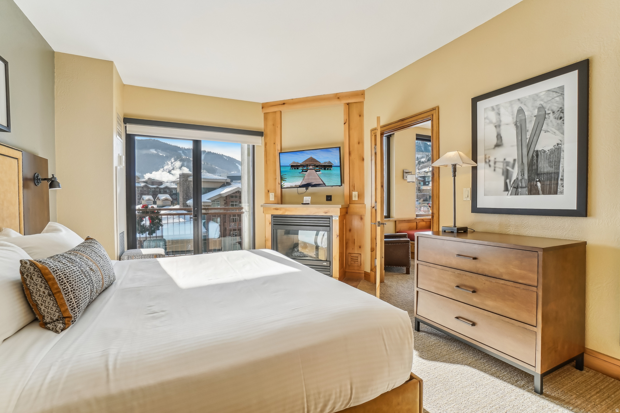 GRAND SUMMIT HOTEL - Residential