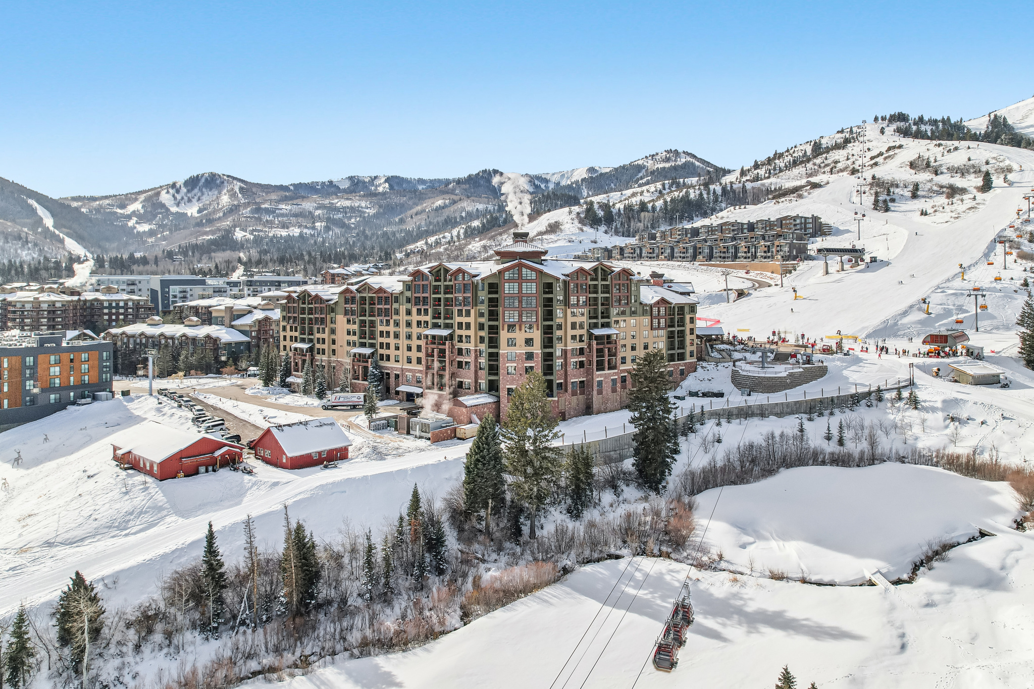 GRAND SUMMIT HOTEL - Residential