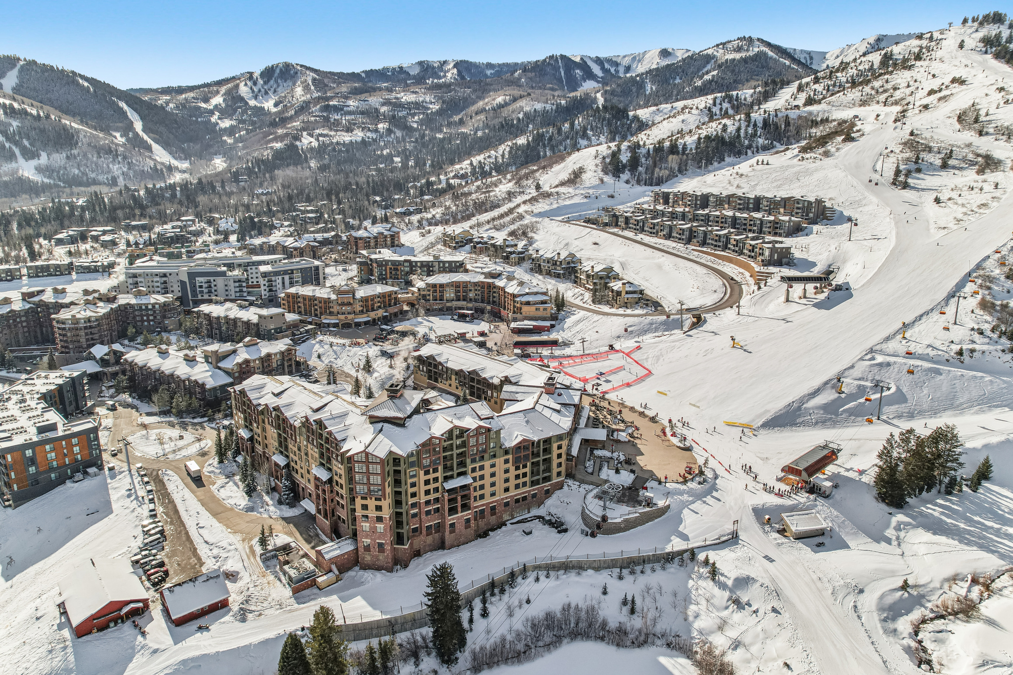 GRAND SUMMIT HOTEL - Residential
