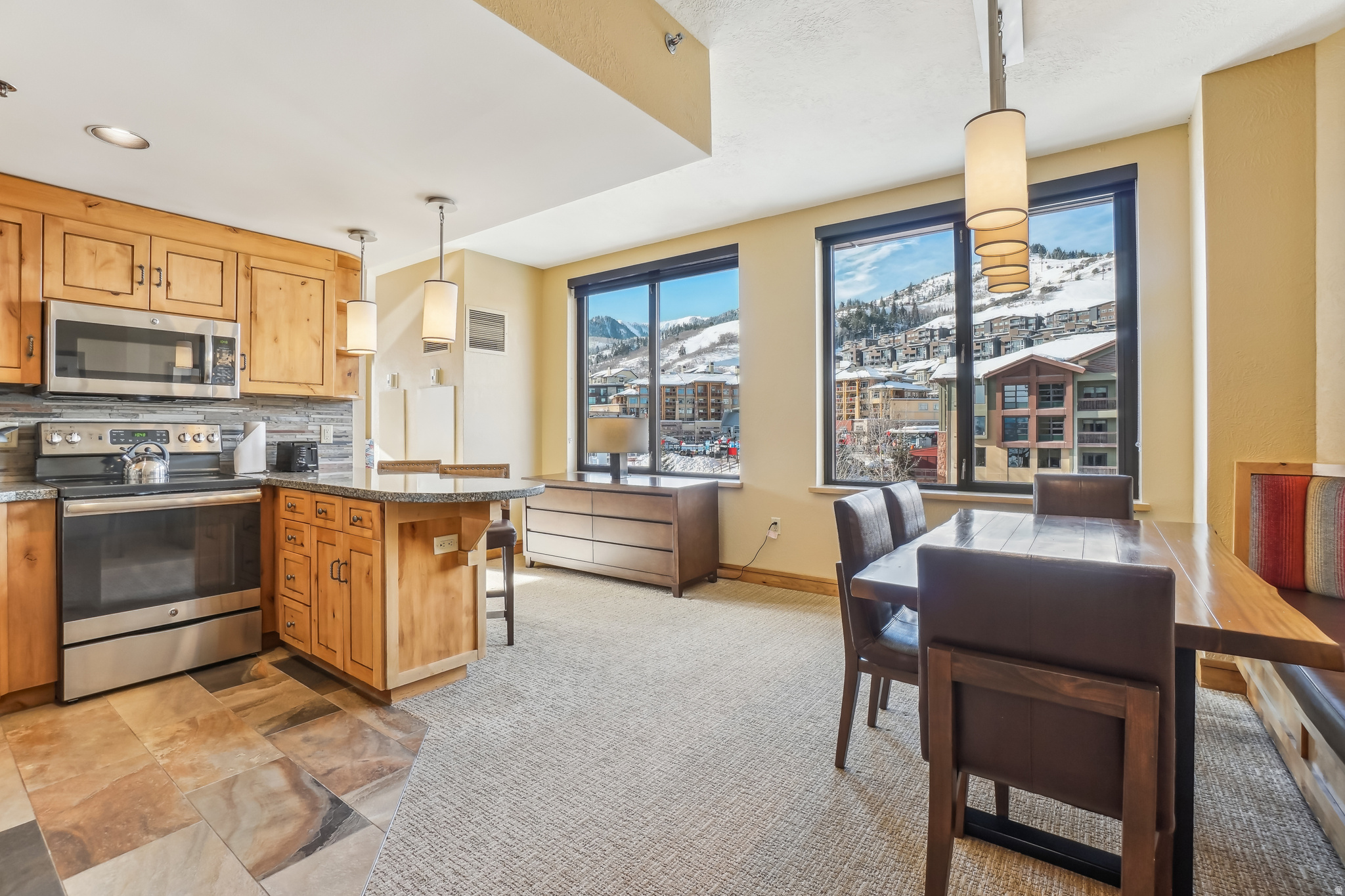 GRAND SUMMIT HOTEL - Residential