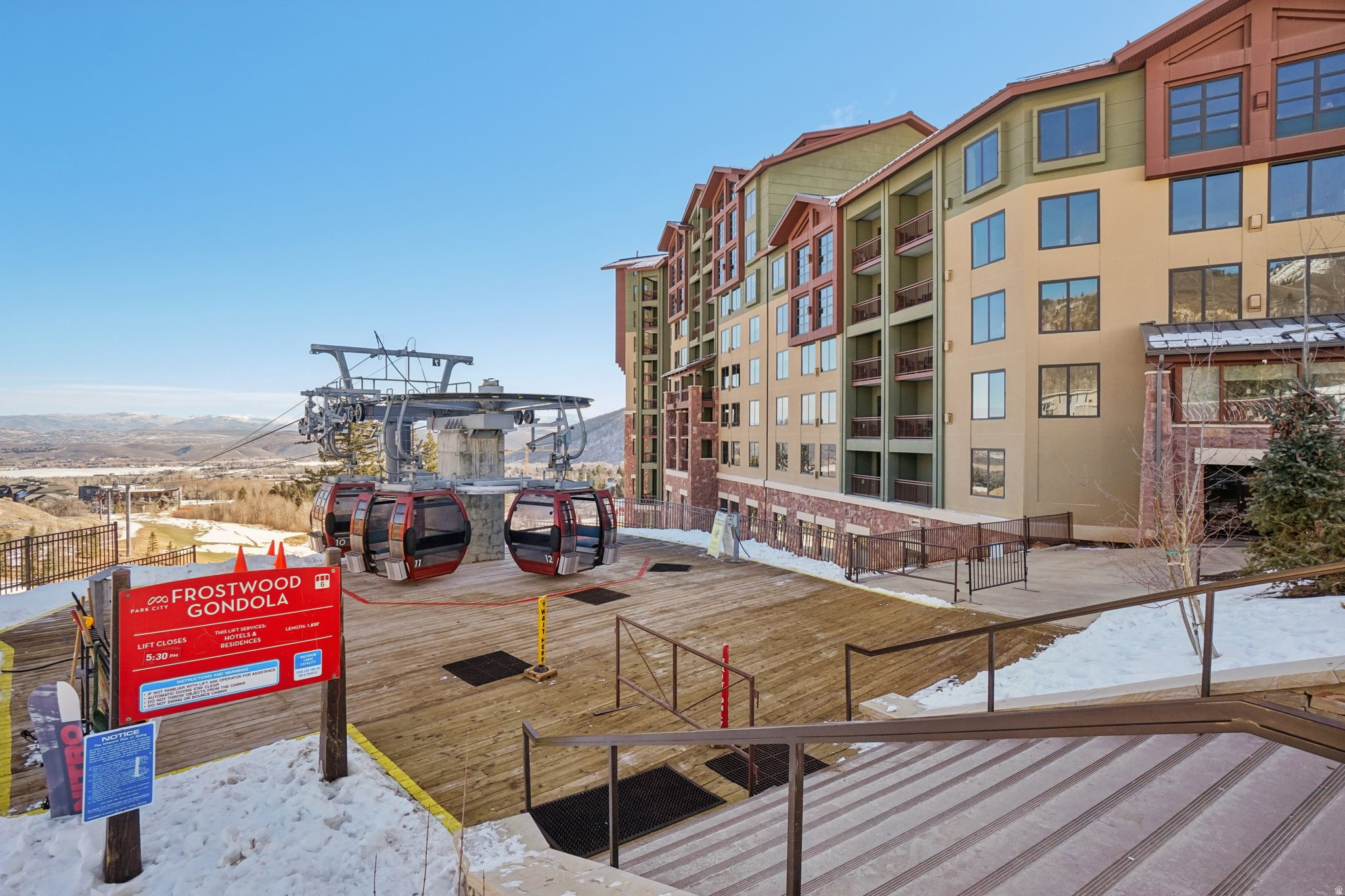 GRAND SUMMIT HOTEL - Residential