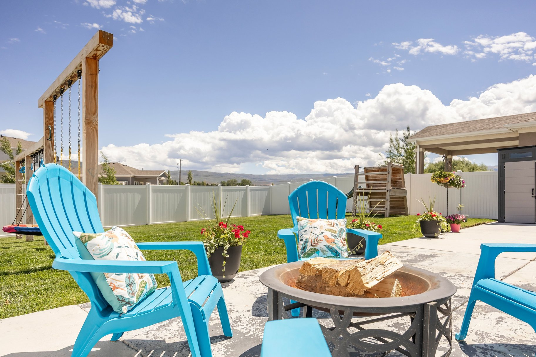 BROOKSIDE - Residential