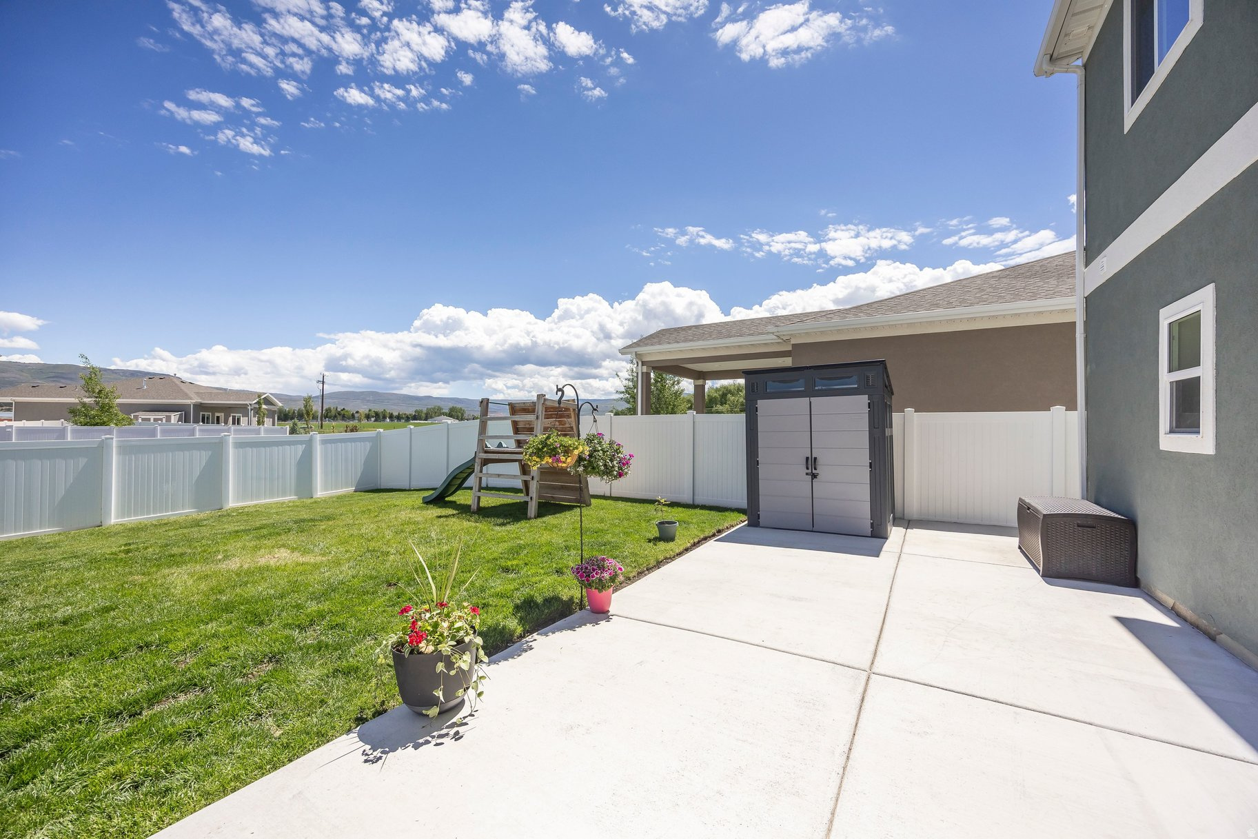 BROOKSIDE - Residential