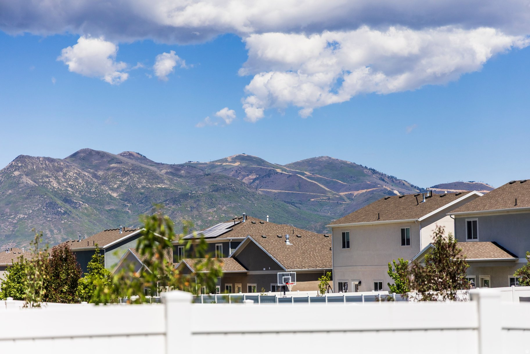 BROOKSIDE - Residential