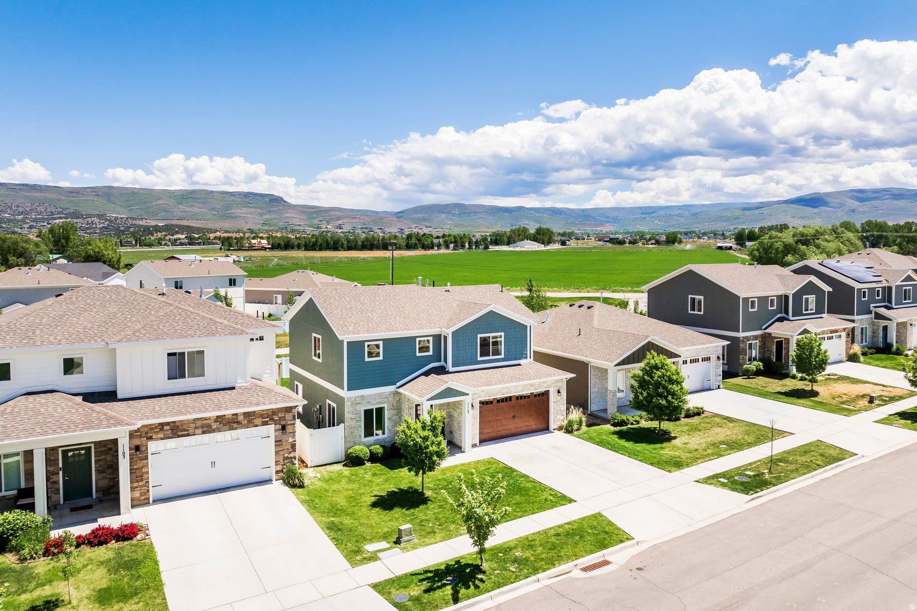 BROOKSIDE - Residential