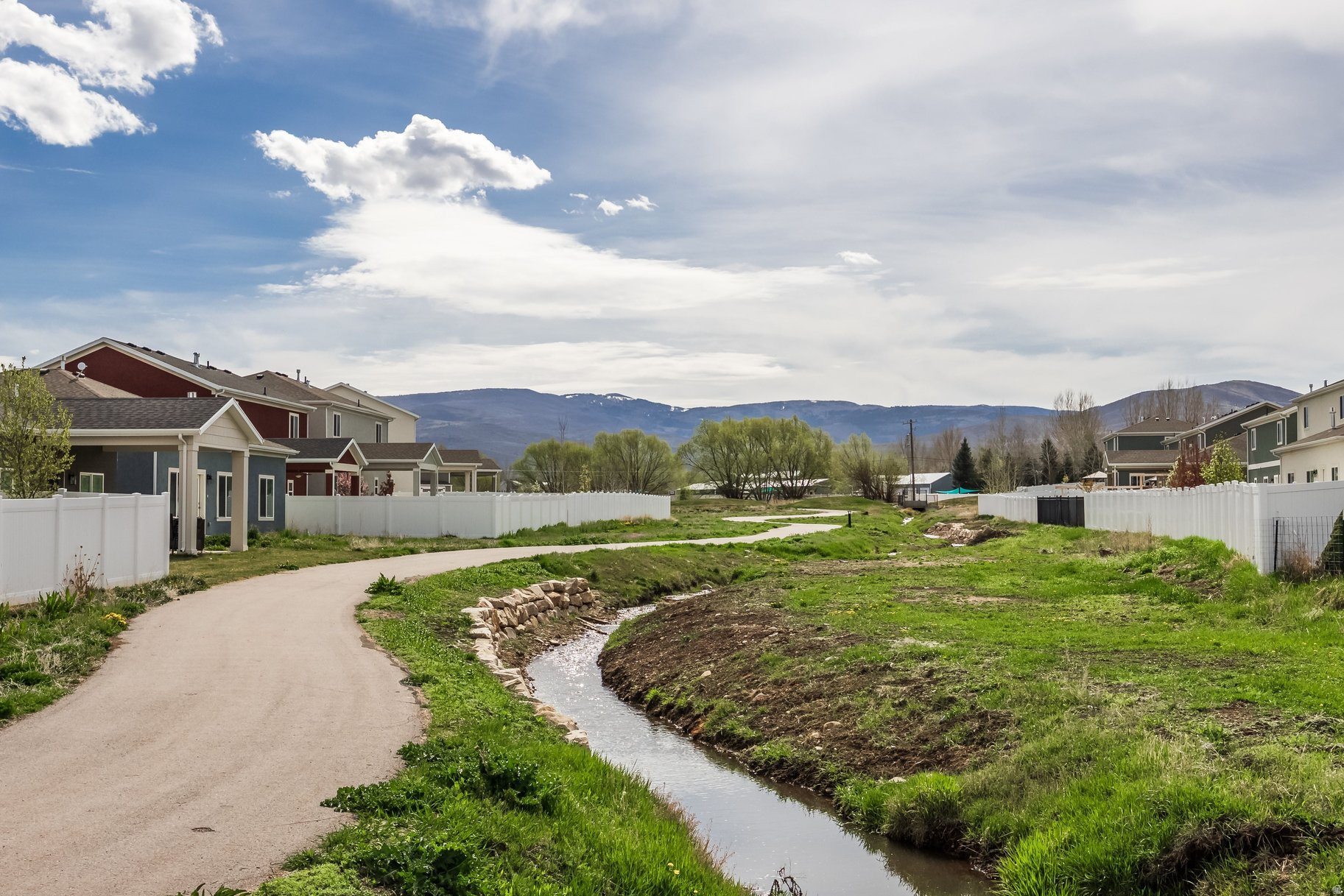 BROOKSIDE - Residential