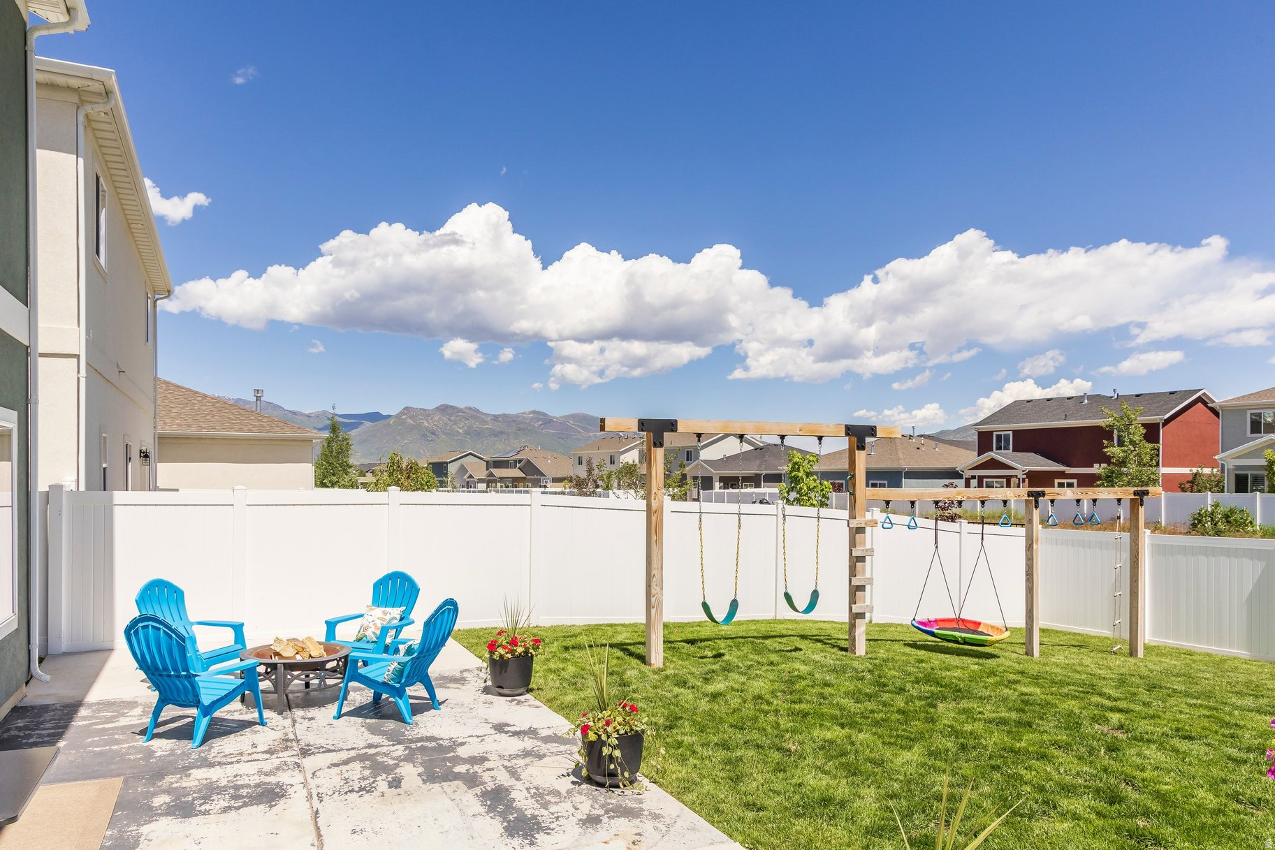 BROOKSIDE - Residential