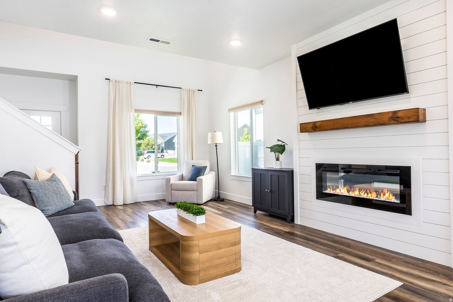 BROOKSIDE - Residential