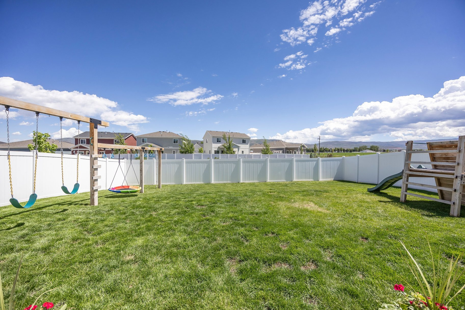 BROOKSIDE - Residential