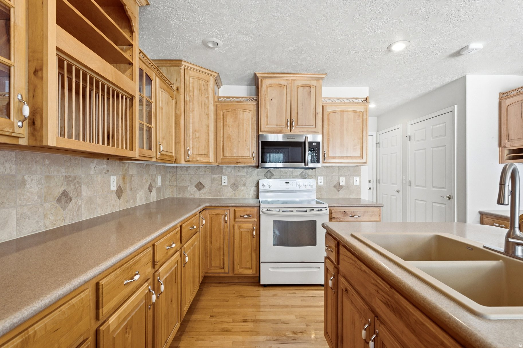 THE VISTAS AT RIVERBEND - Residential