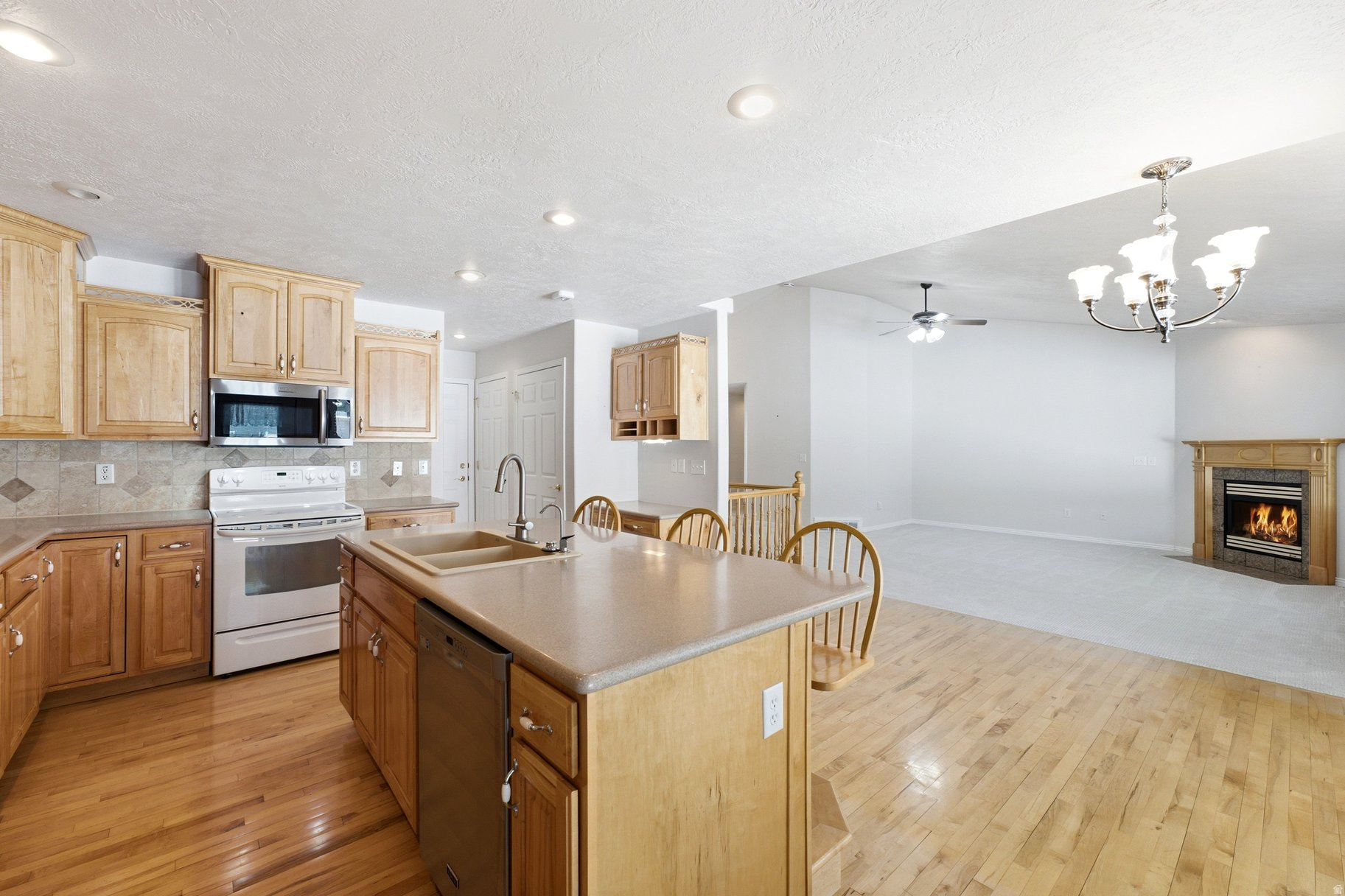 THE VISTAS AT RIVERBEND - Residential