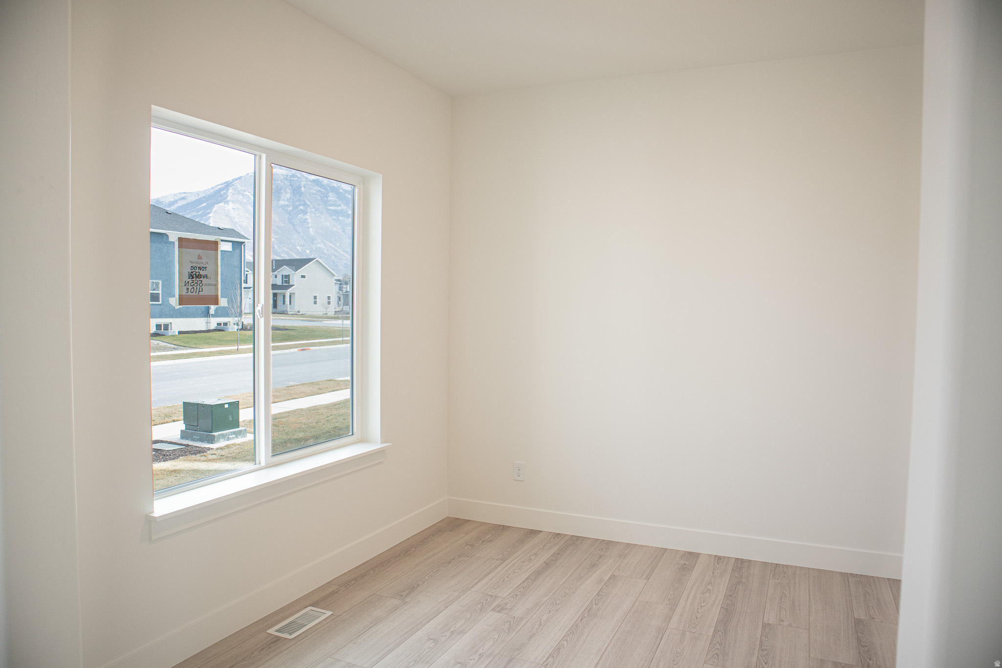 SALEM FIELDS - Residential