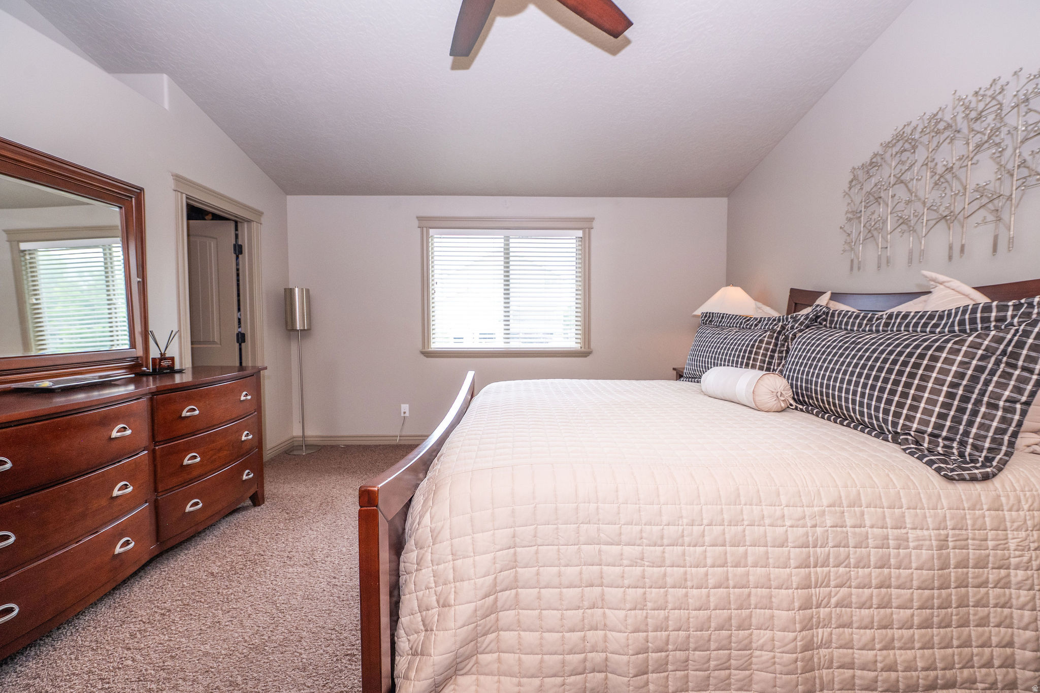 FARMINGTON MEADOWS - Residential