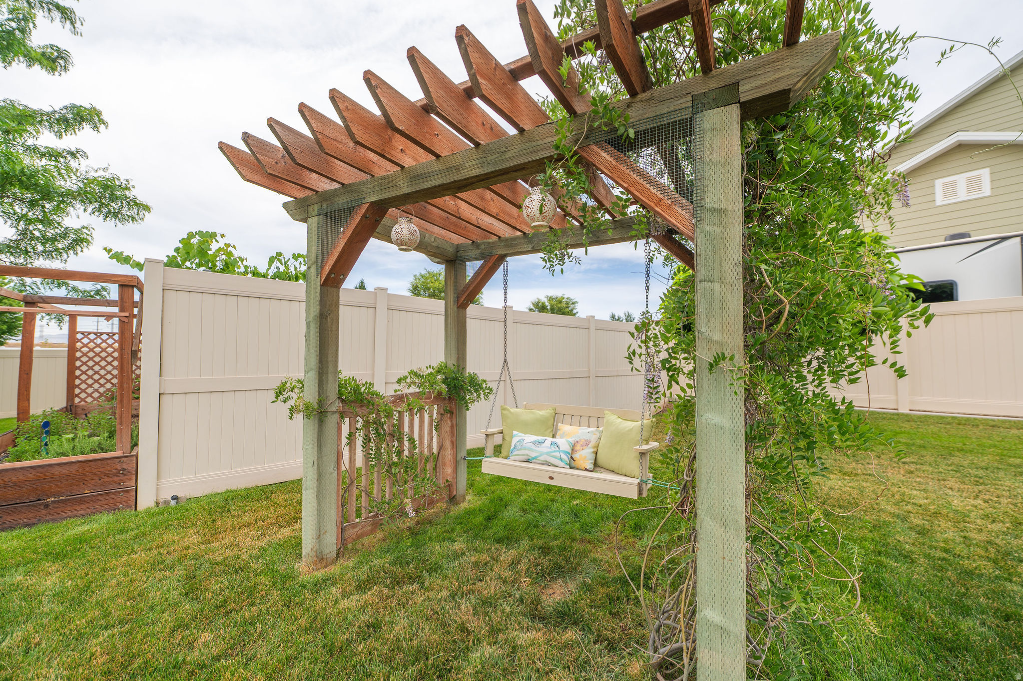 FARMINGTON MEADOWS - Residential