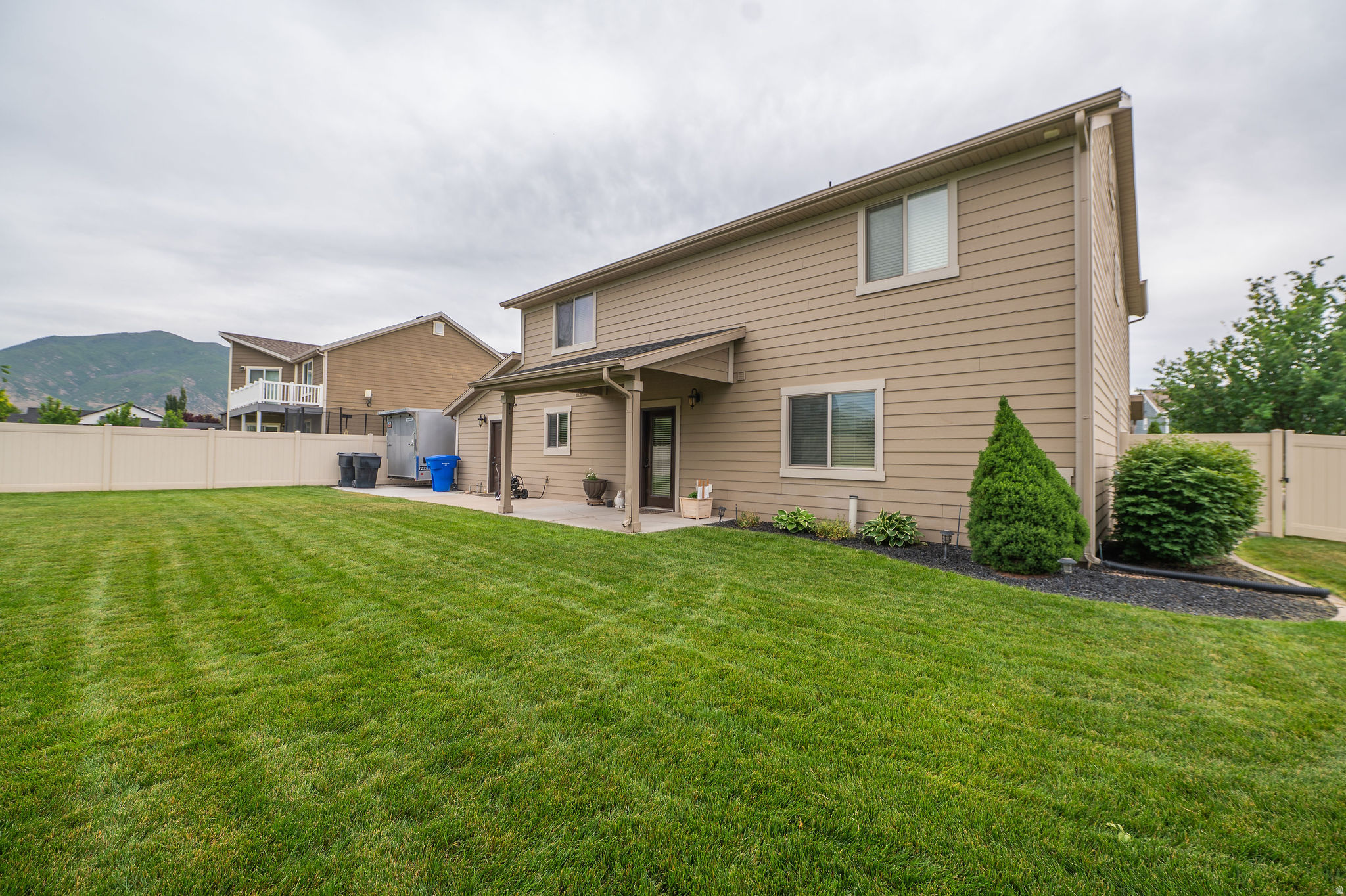FARMINGTON MEADOWS - Residential
