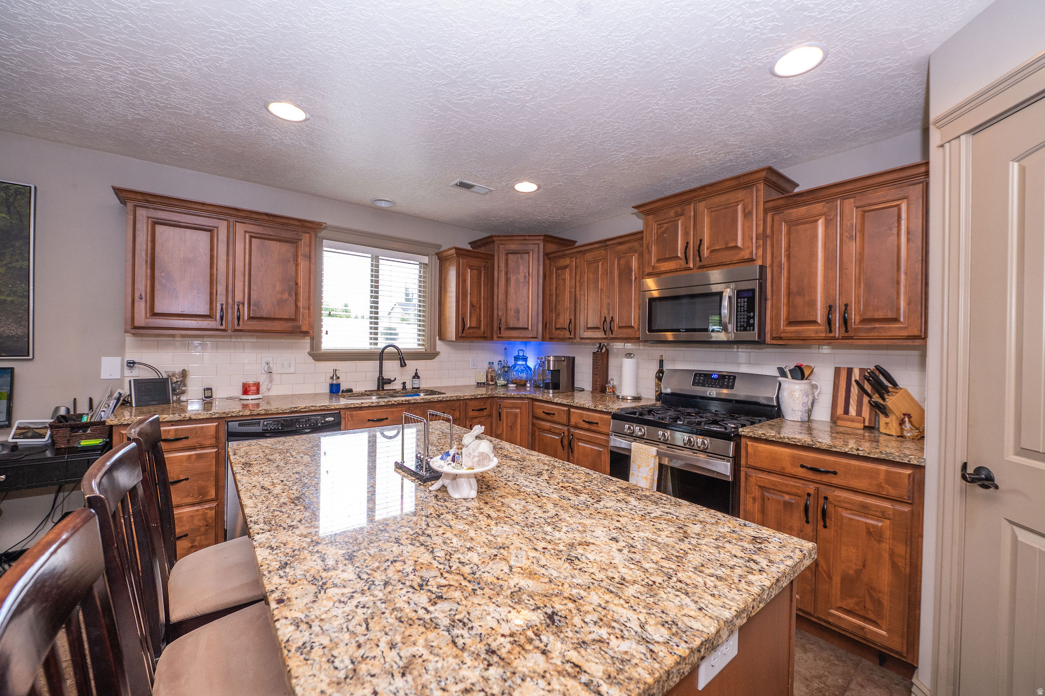 FARMINGTON MEADOWS - Residential