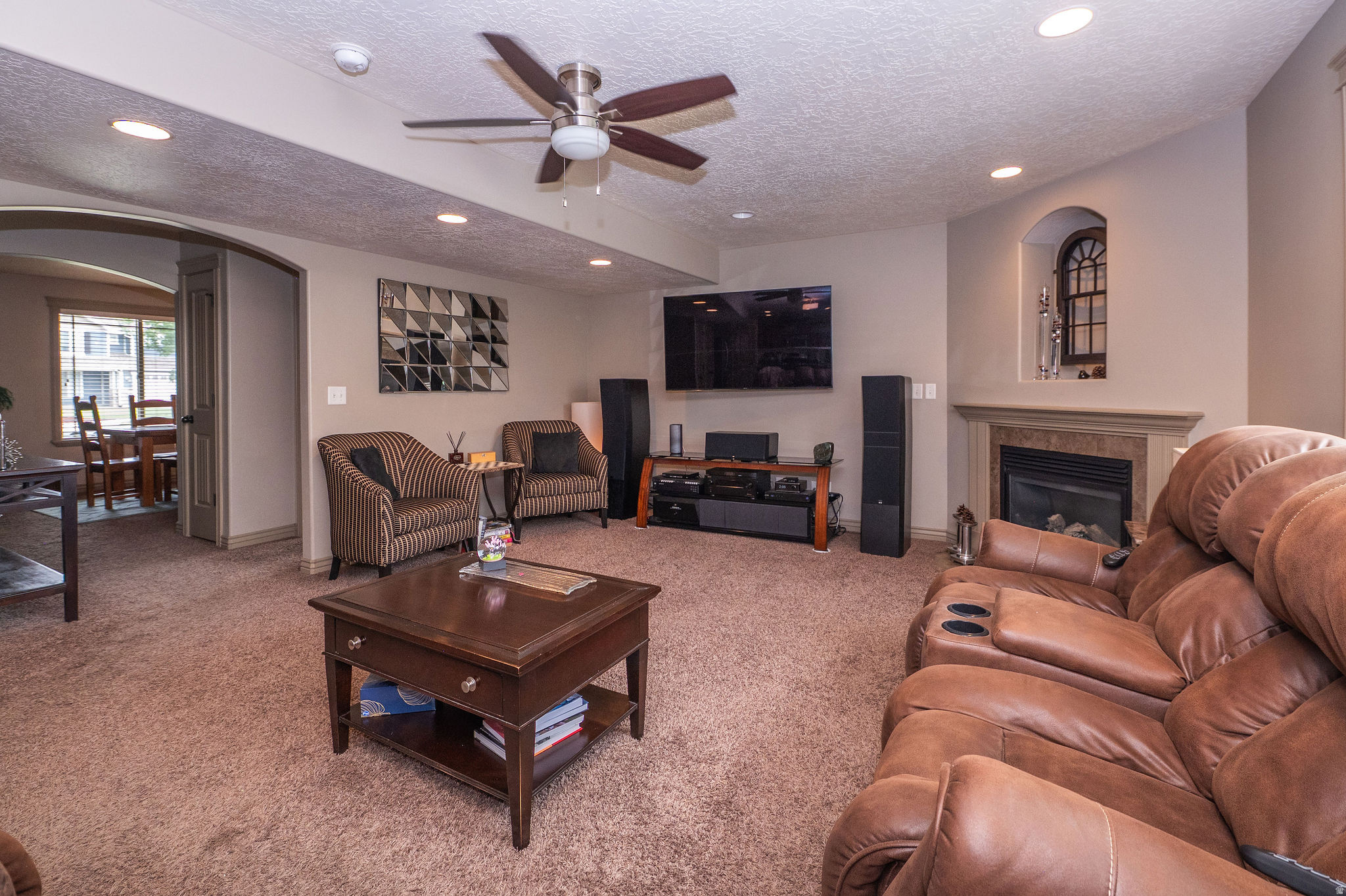 FARMINGTON MEADOWS - Residential