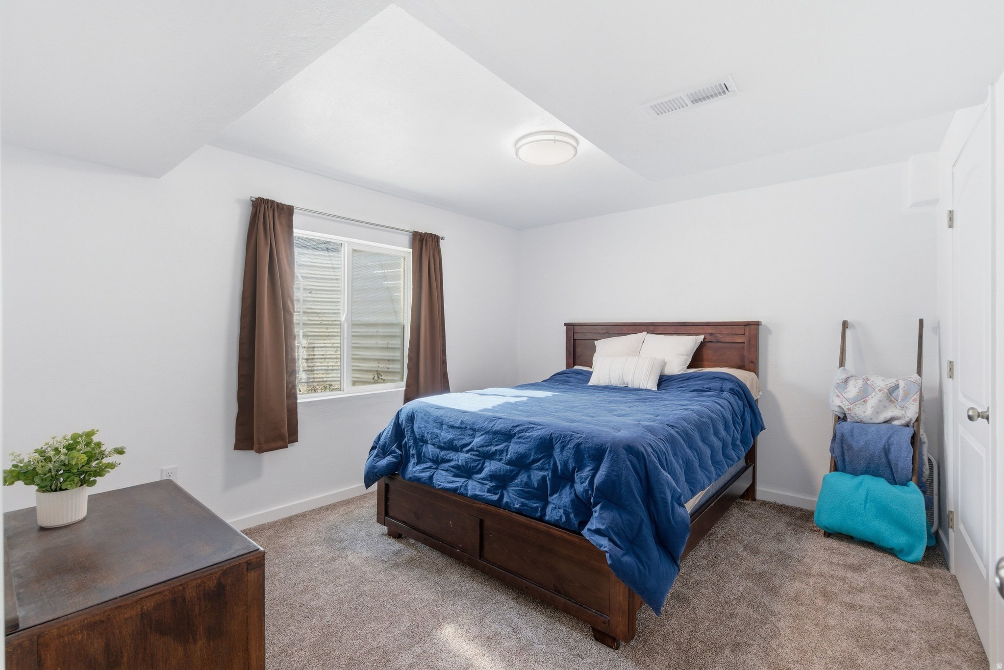 FOOTHILL VILLAGE - Residential