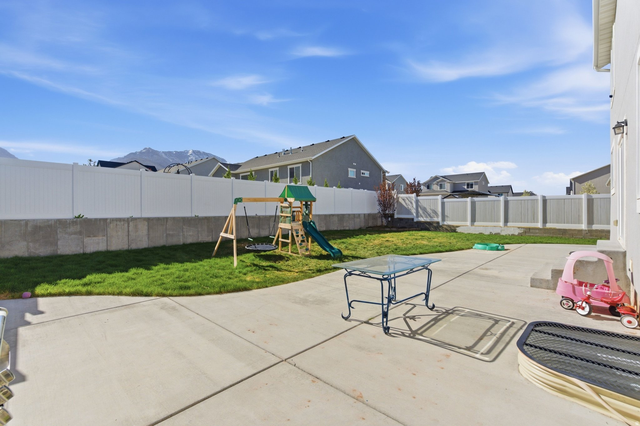 FOOTHILL VILLAGE - Residential