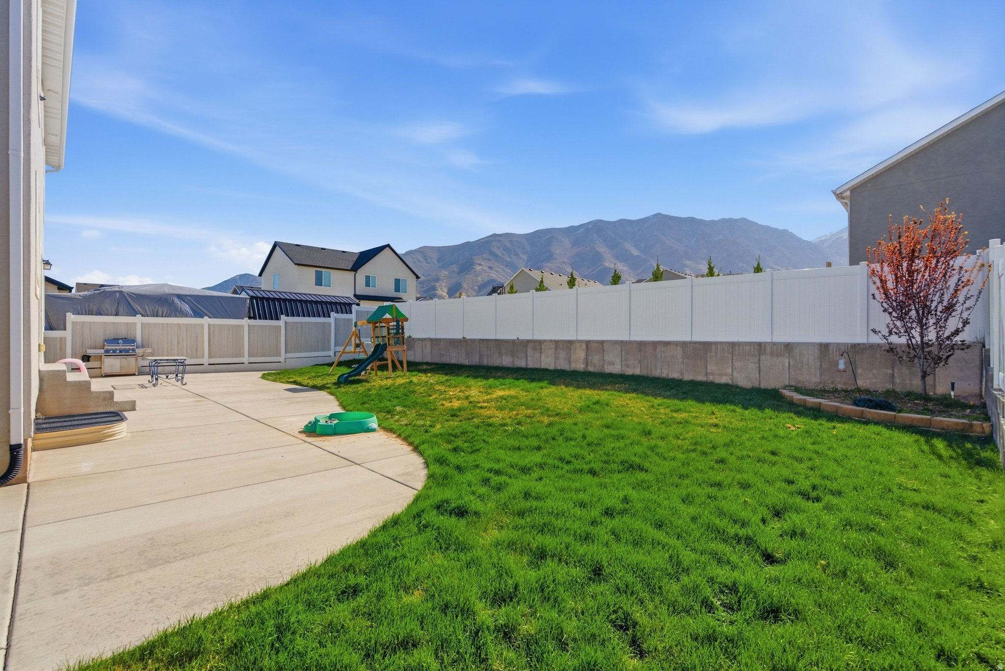 FOOTHILL VILLAGE - Residential