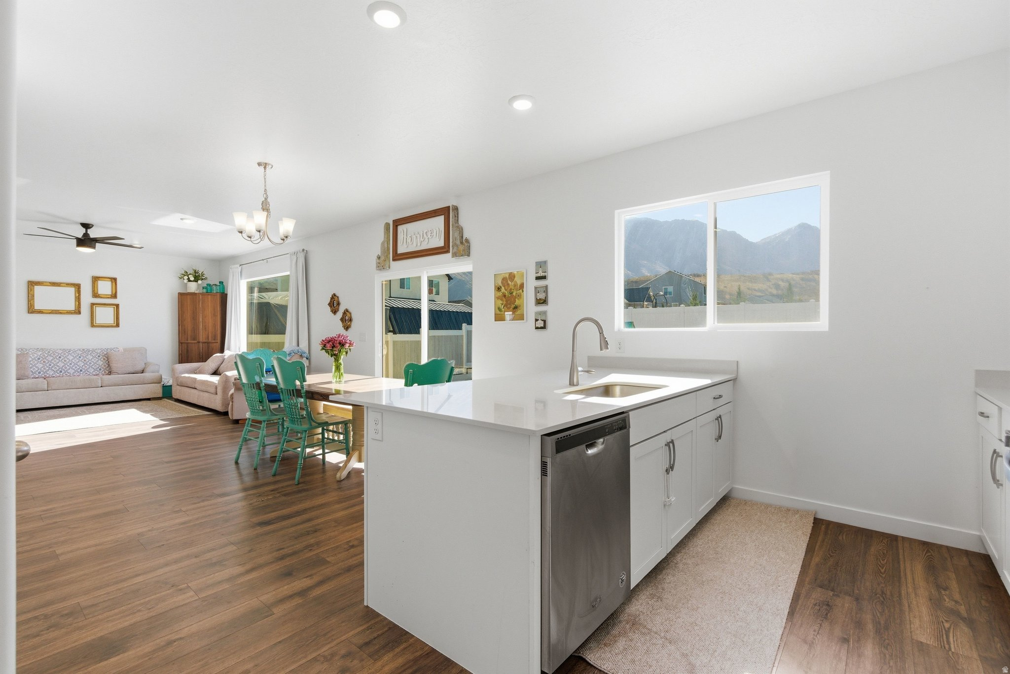 FOOTHILL VILLAGE - Residential