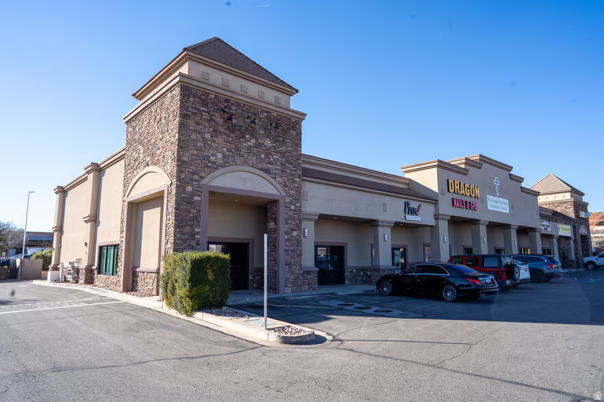 Fantastic retail space available in a bustling part of town. This remarkable space is surrounded by shopping, schools, and other national brands like CAL Ranch and Costco. Listing information deemed reliable, buyer to verify.