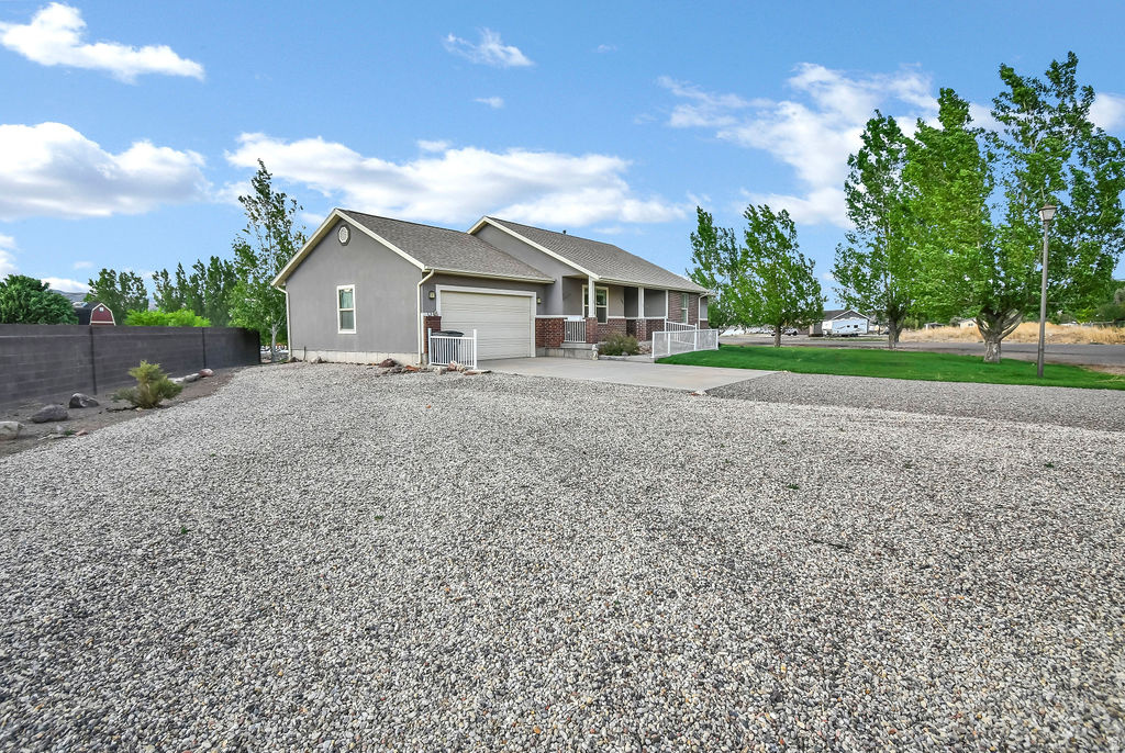 WHITE FENCE FARMS - Residential