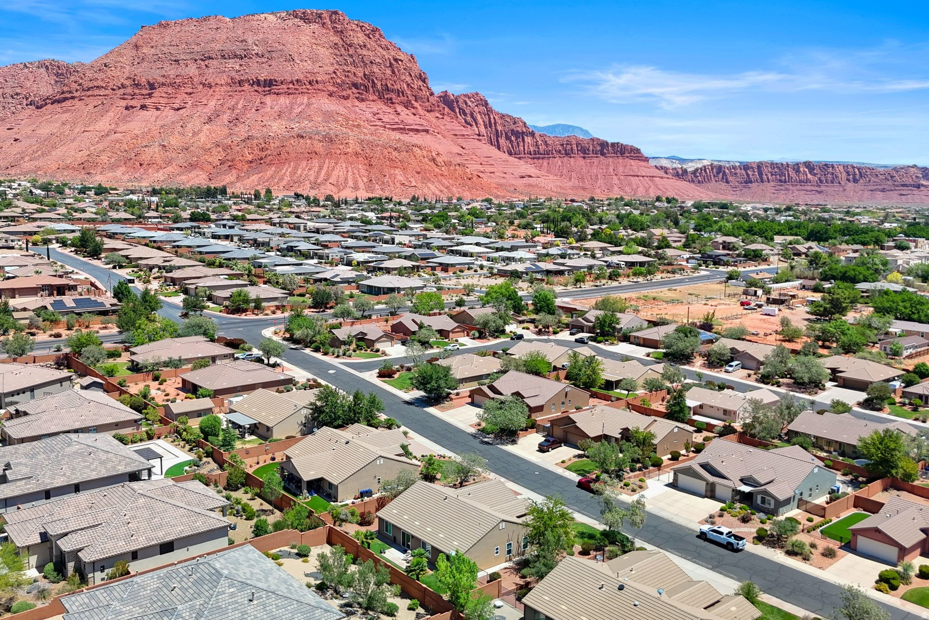 SUN CREST WEST SUB PH 1 - Residential