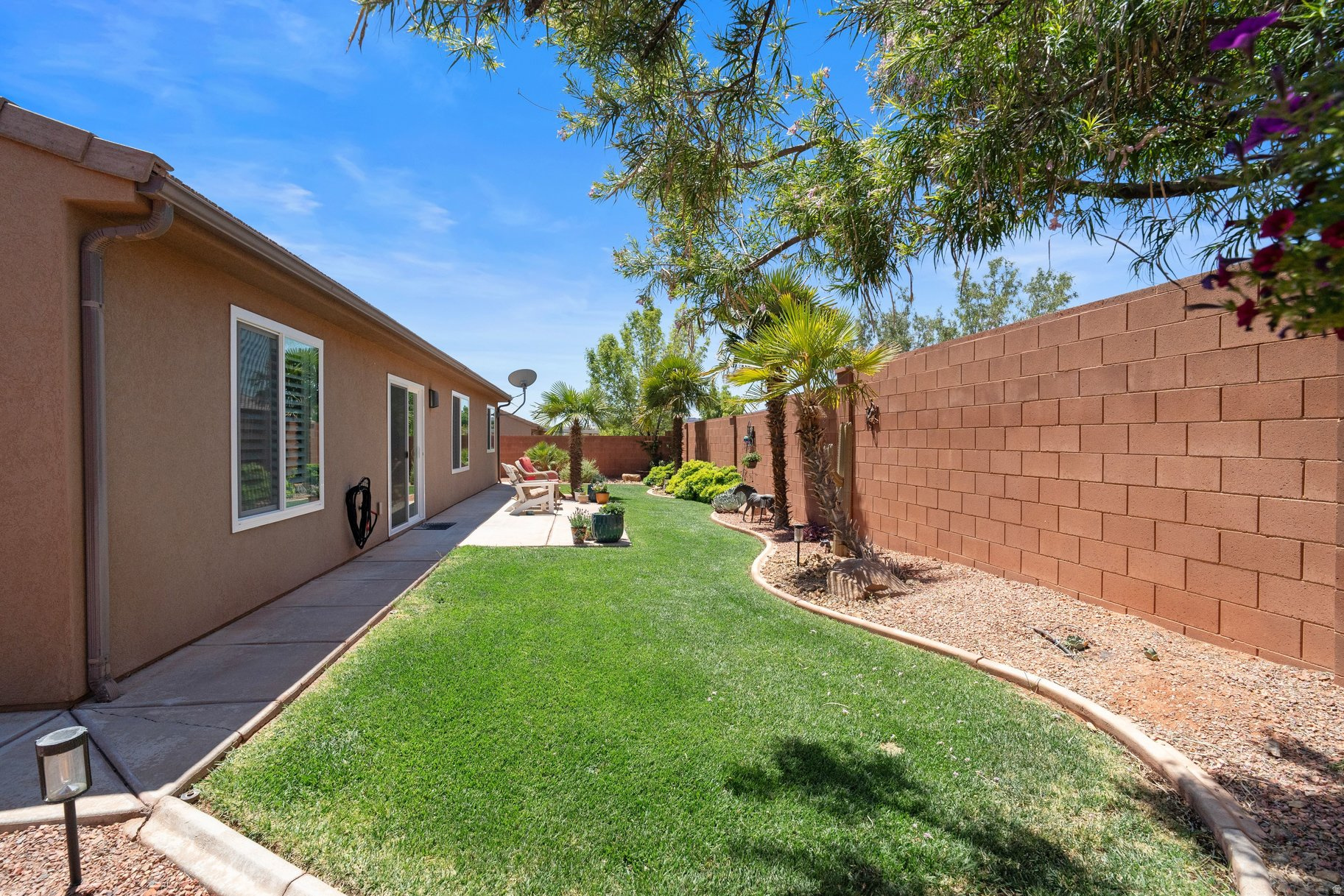 SUN CREST WEST SUB PH 1 - Residential