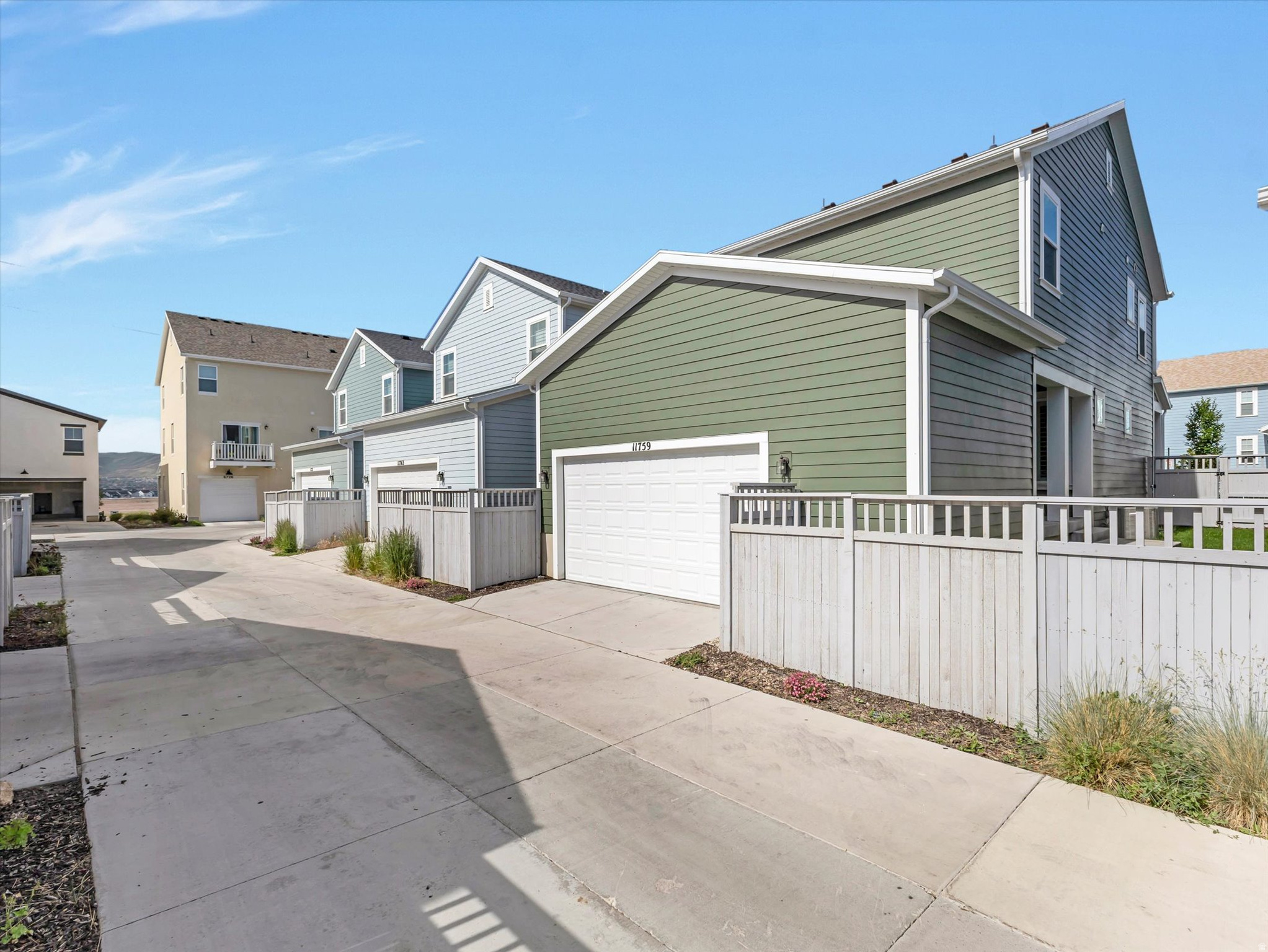 DAYBREAK-CASCADE VILLAGE - Residential
