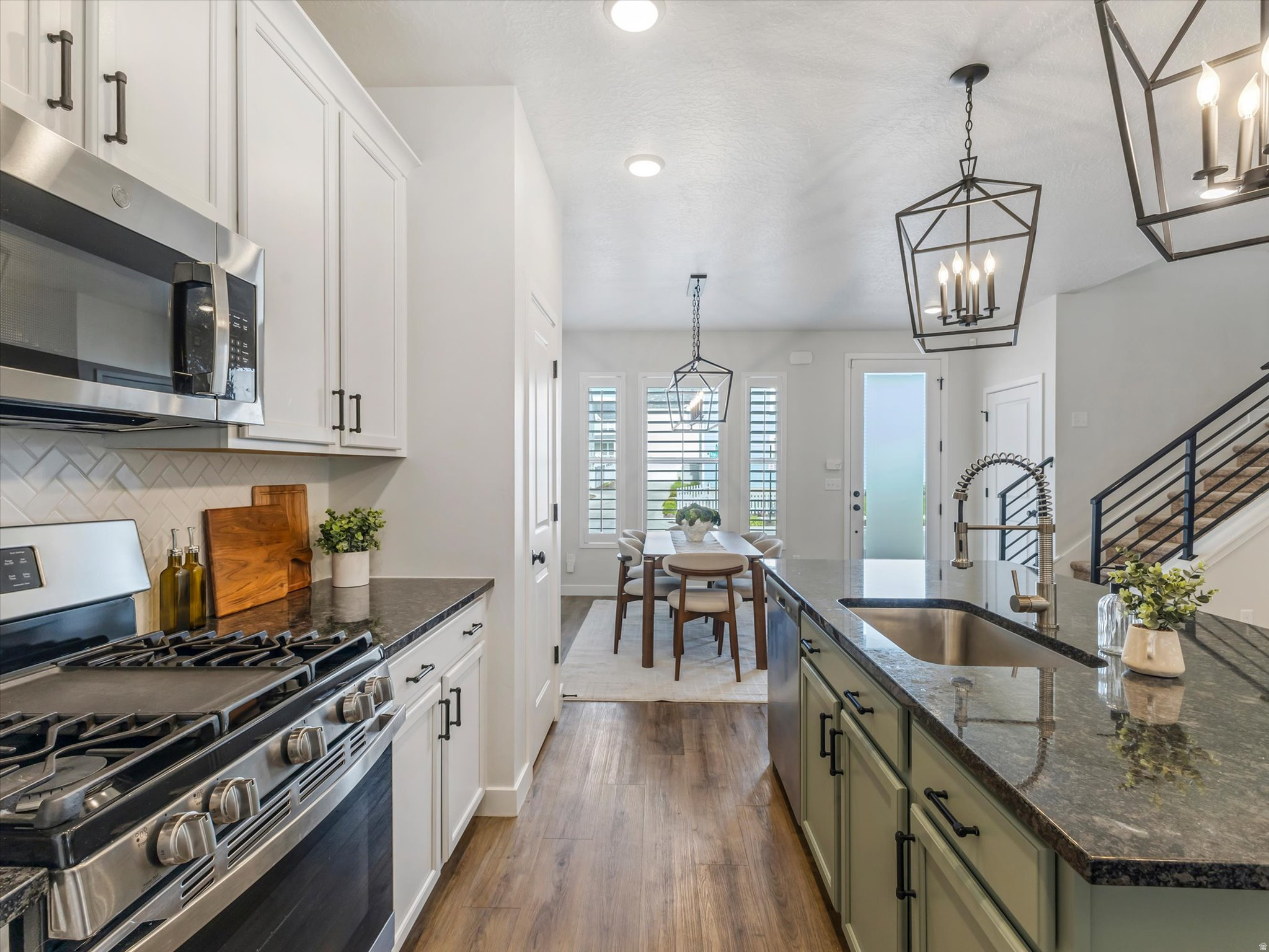 DAYBREAK-CASCADE VILLAGE - Residential