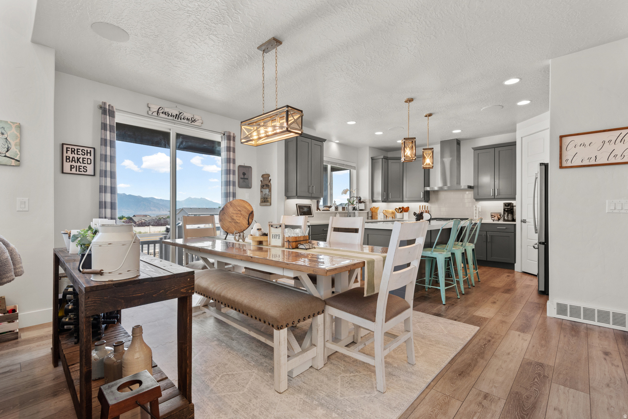 HYDE POINT - Residential