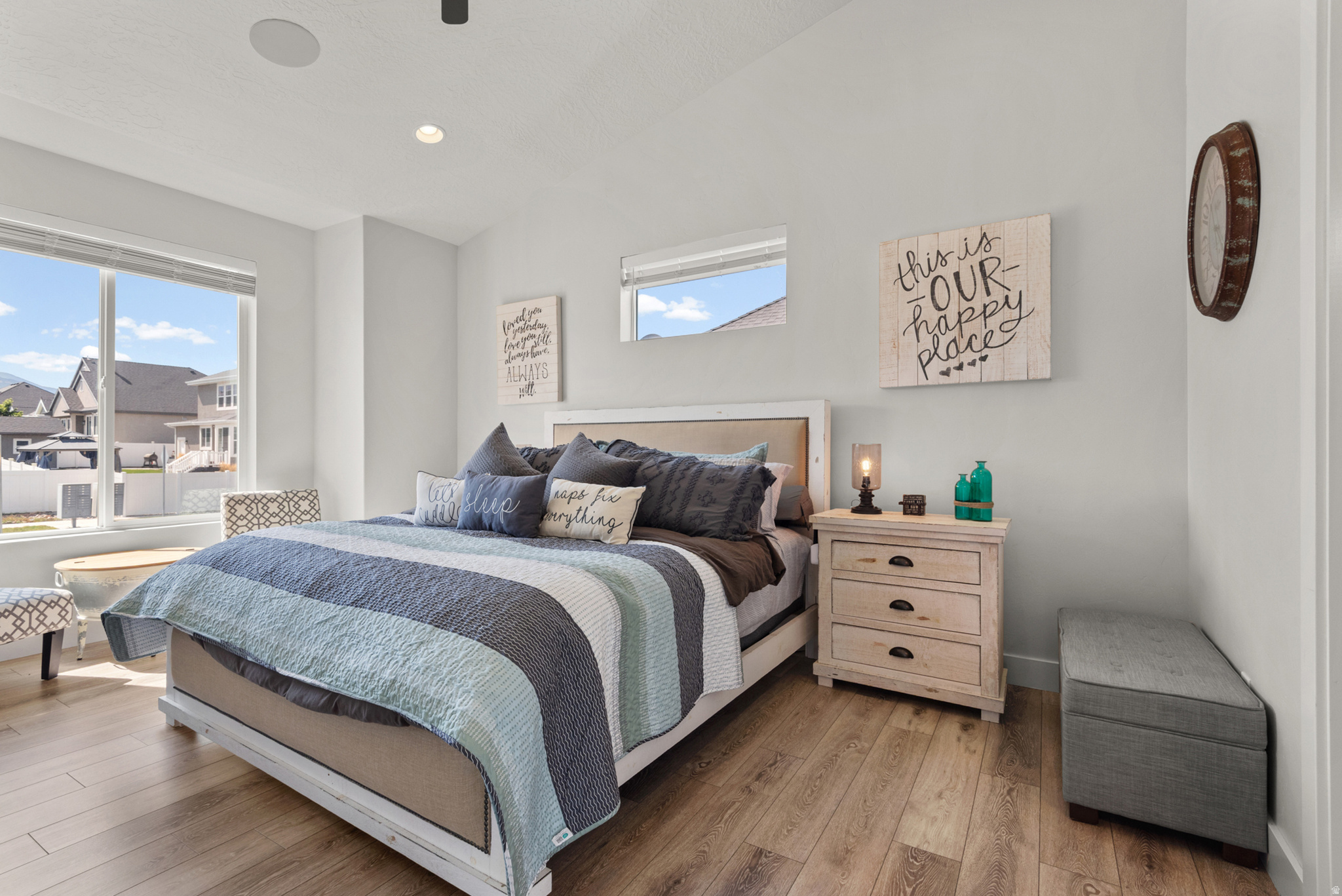 HYDE POINT - Residential