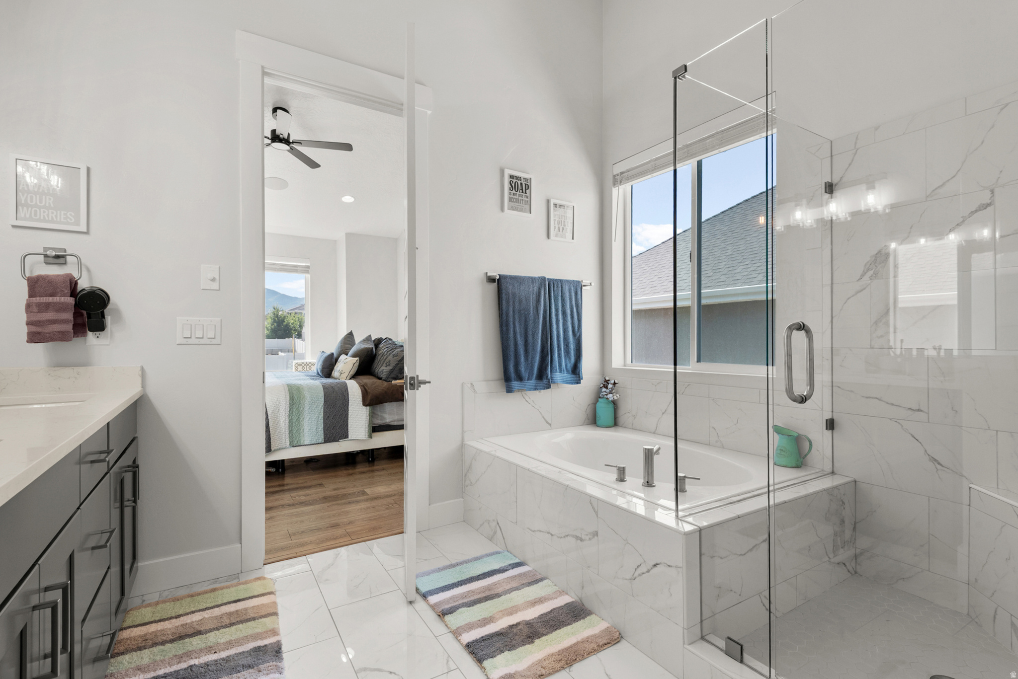 HYDE POINT - Residential