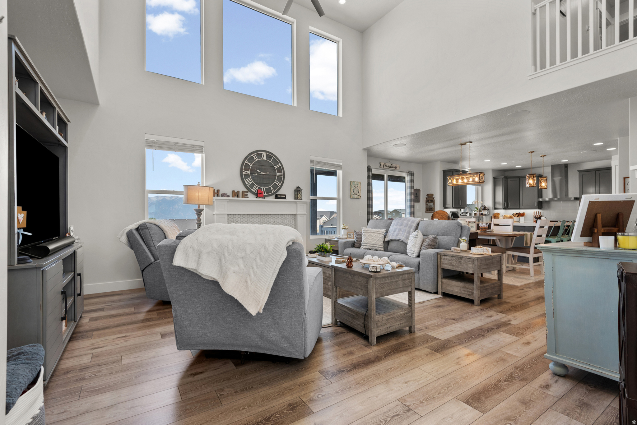 HYDE POINT - Residential