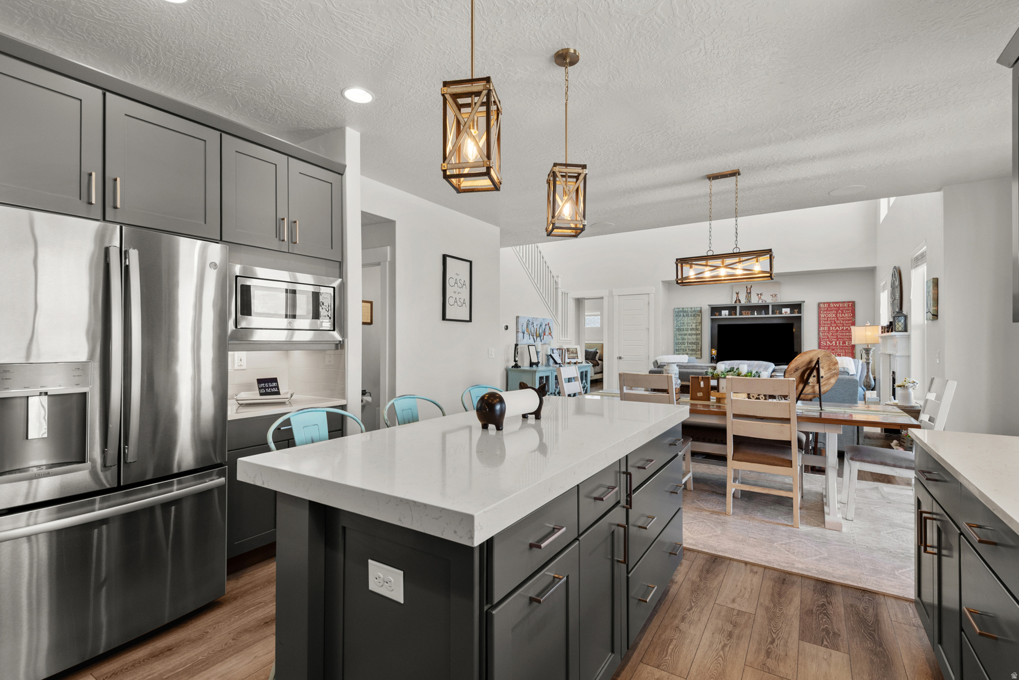 HYDE POINT - Residential