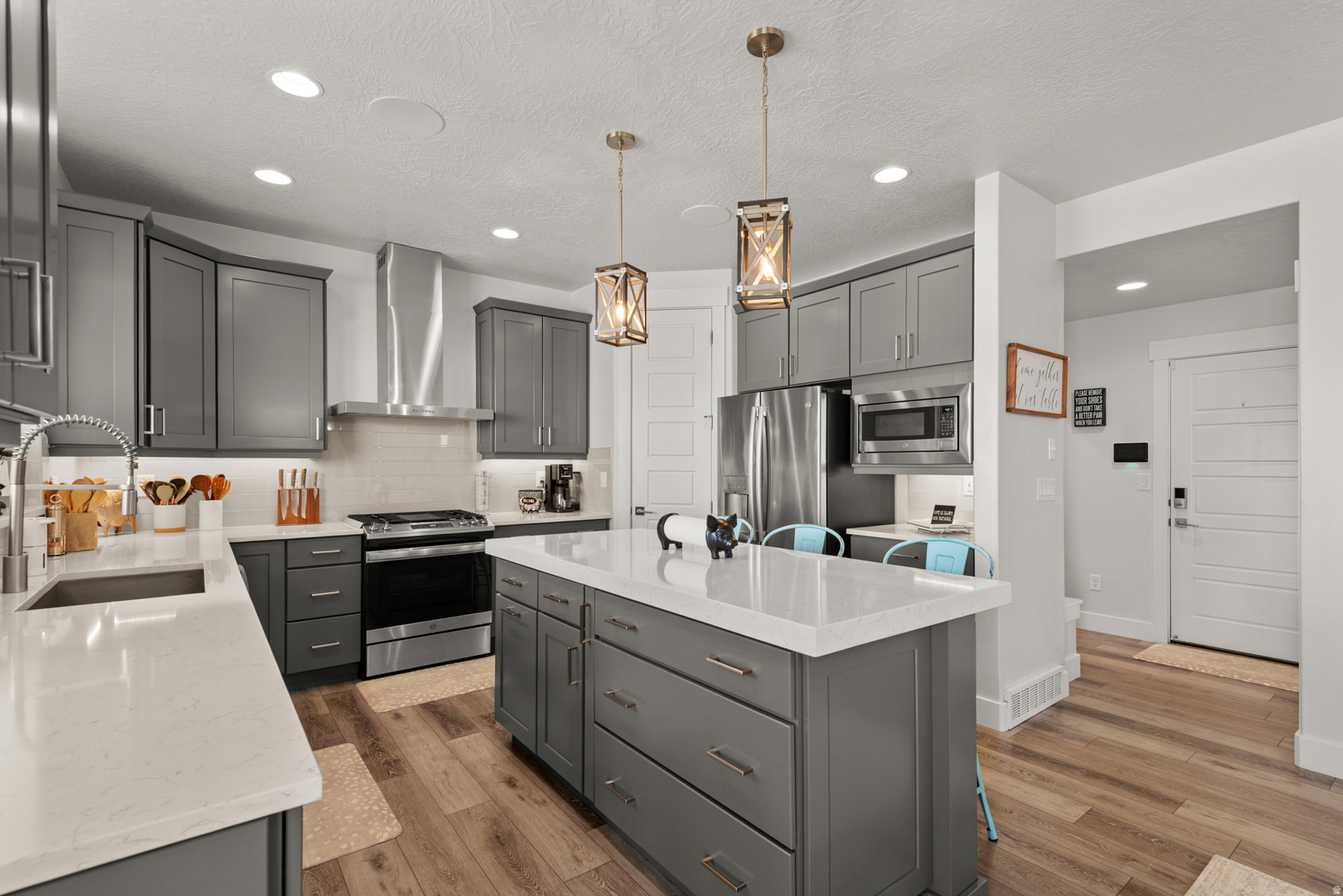 HYDE POINT - Residential