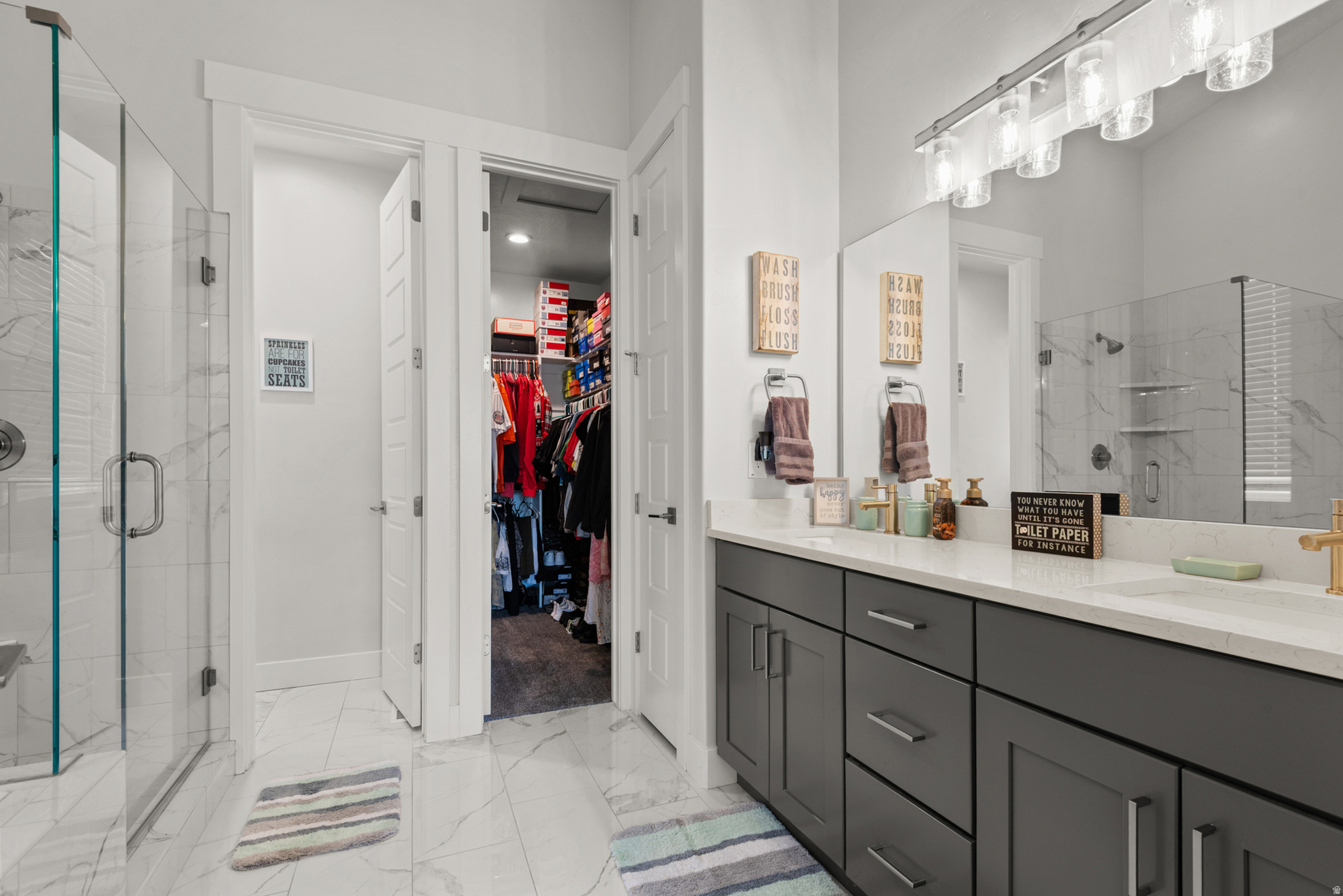 HYDE POINT - Residential