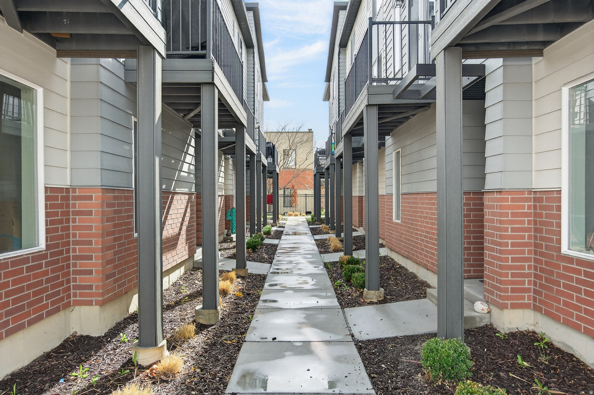 DAWSON PLACE - Residential