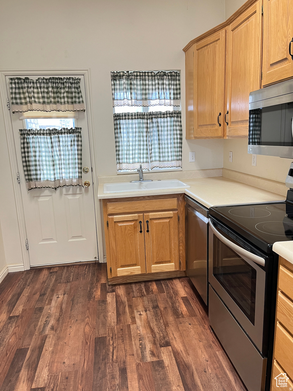 ROSEWOOD ESTATES - Residential