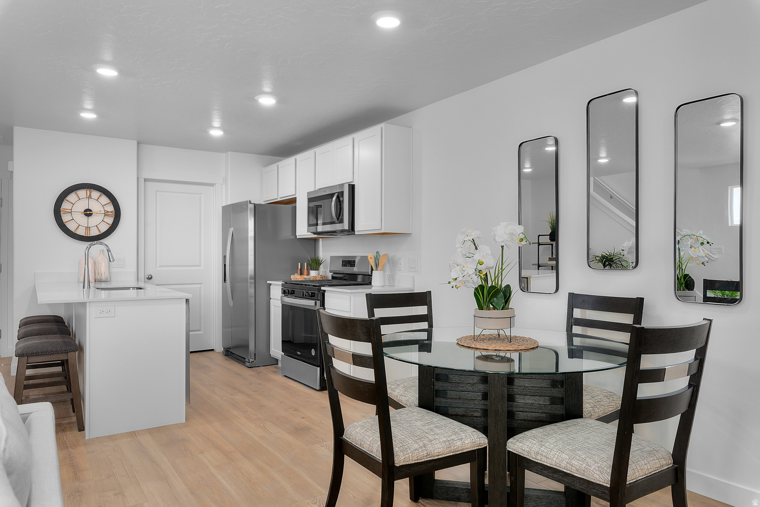 DIXON CREEK - Residential