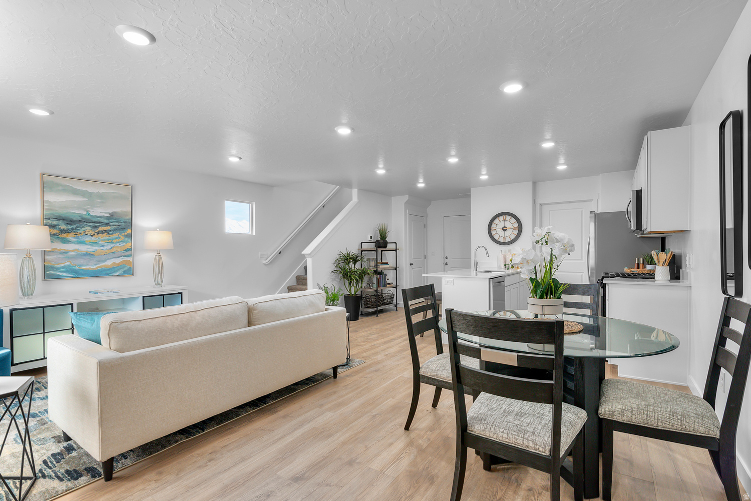 DIXON CREEK - Residential