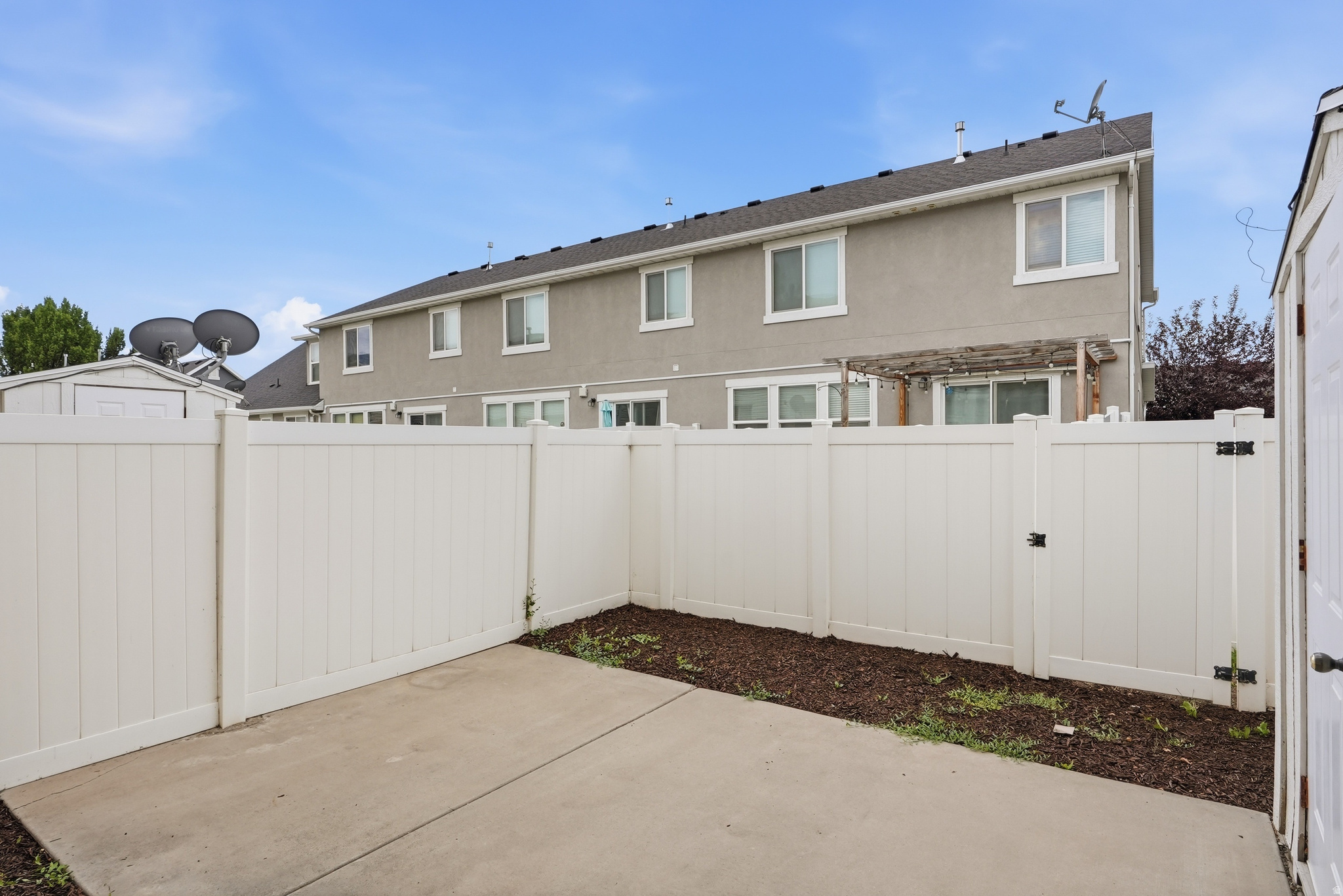 THE WILLOWS - Residential